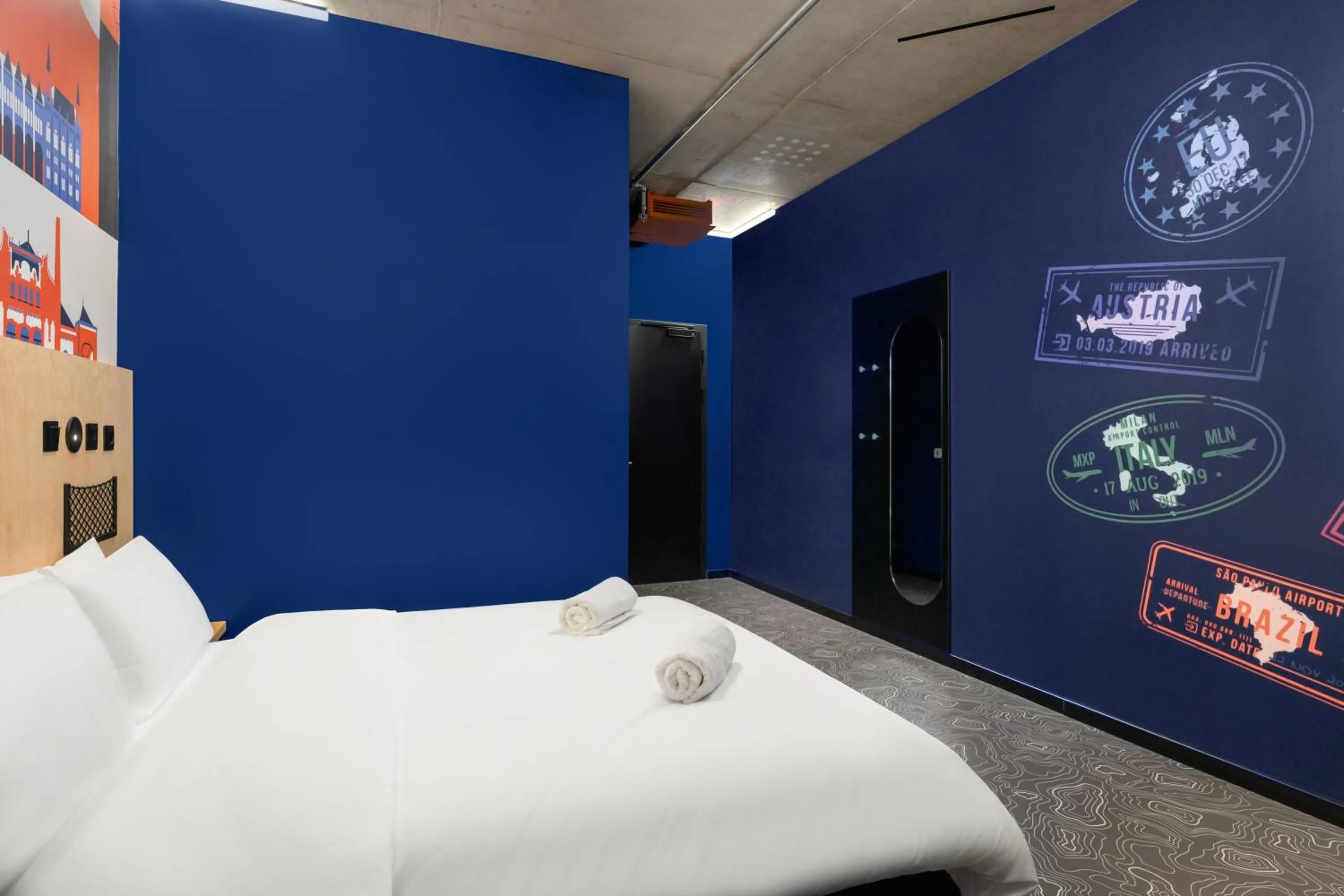 Bedroom, Bed in JO&JOE Budapest