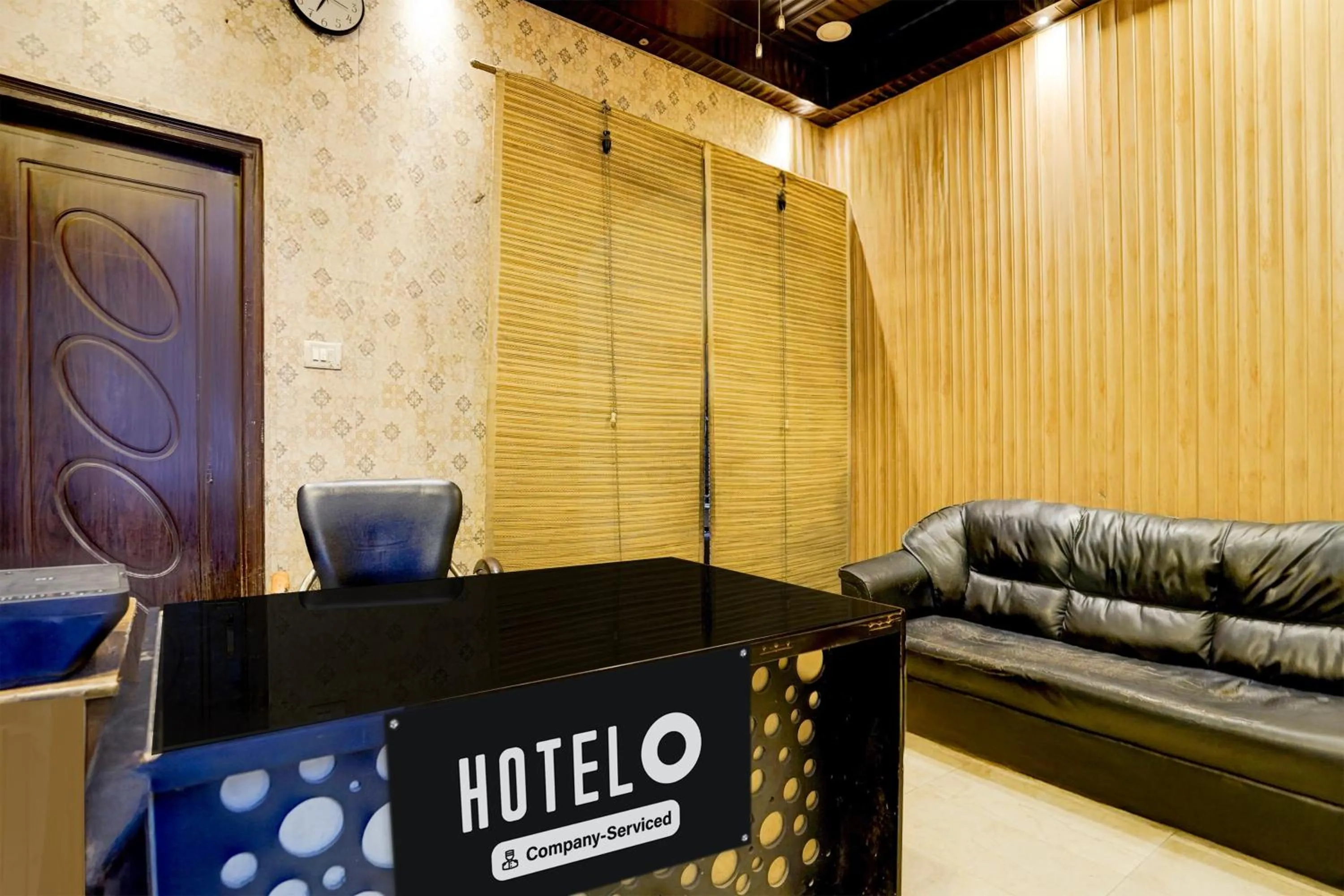 Lobby or reception in Super Hotel O Dehradun City Centre