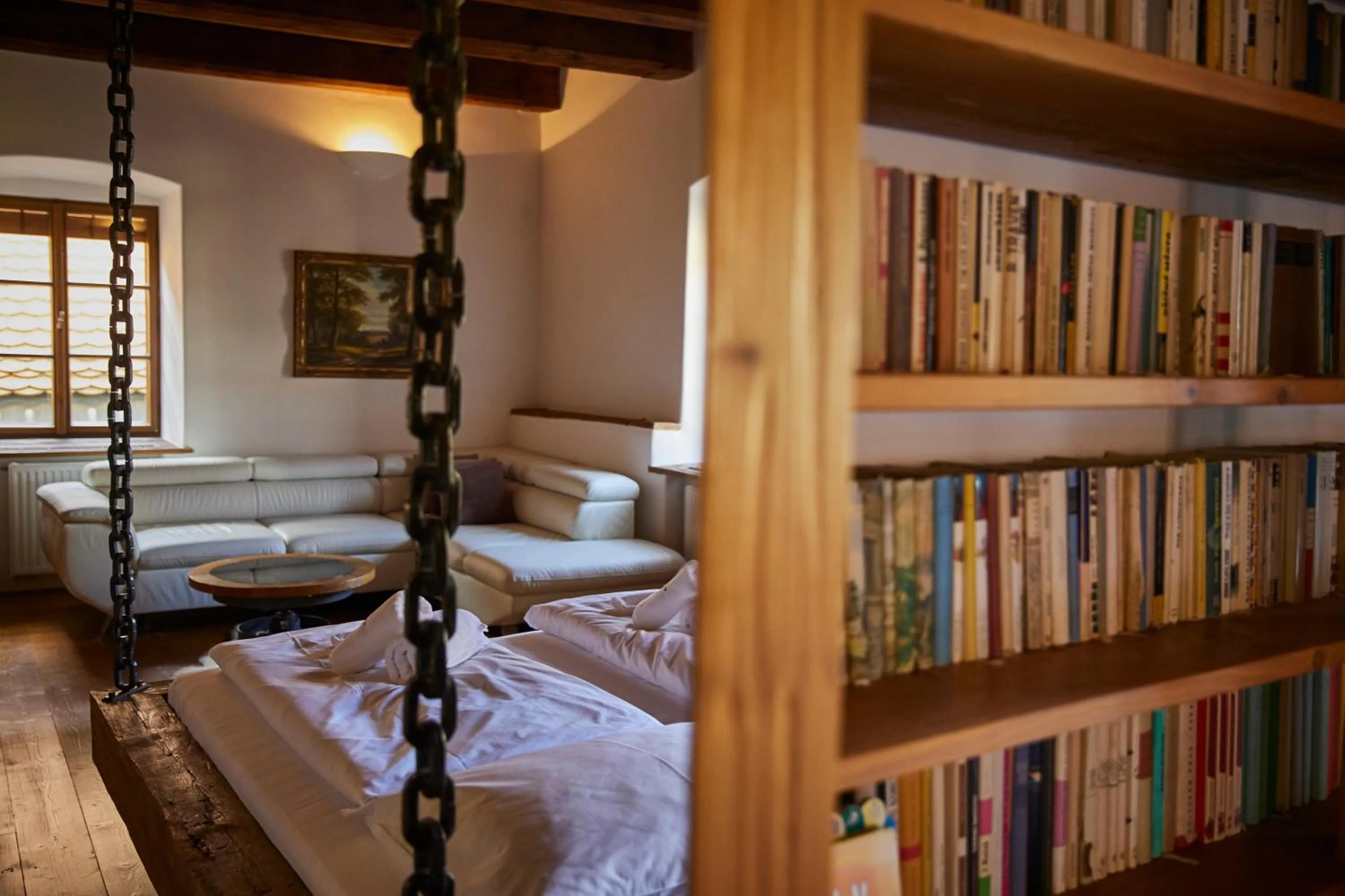 Library, Bed in Mill Apartments