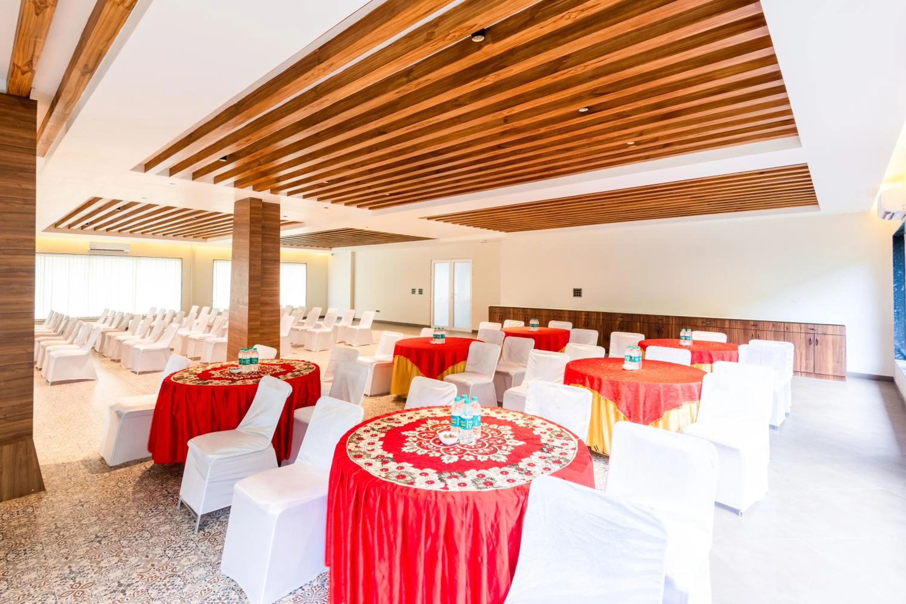 Banquet/Function facilities in DLS Divine River Resort and Spa, Rishikesh