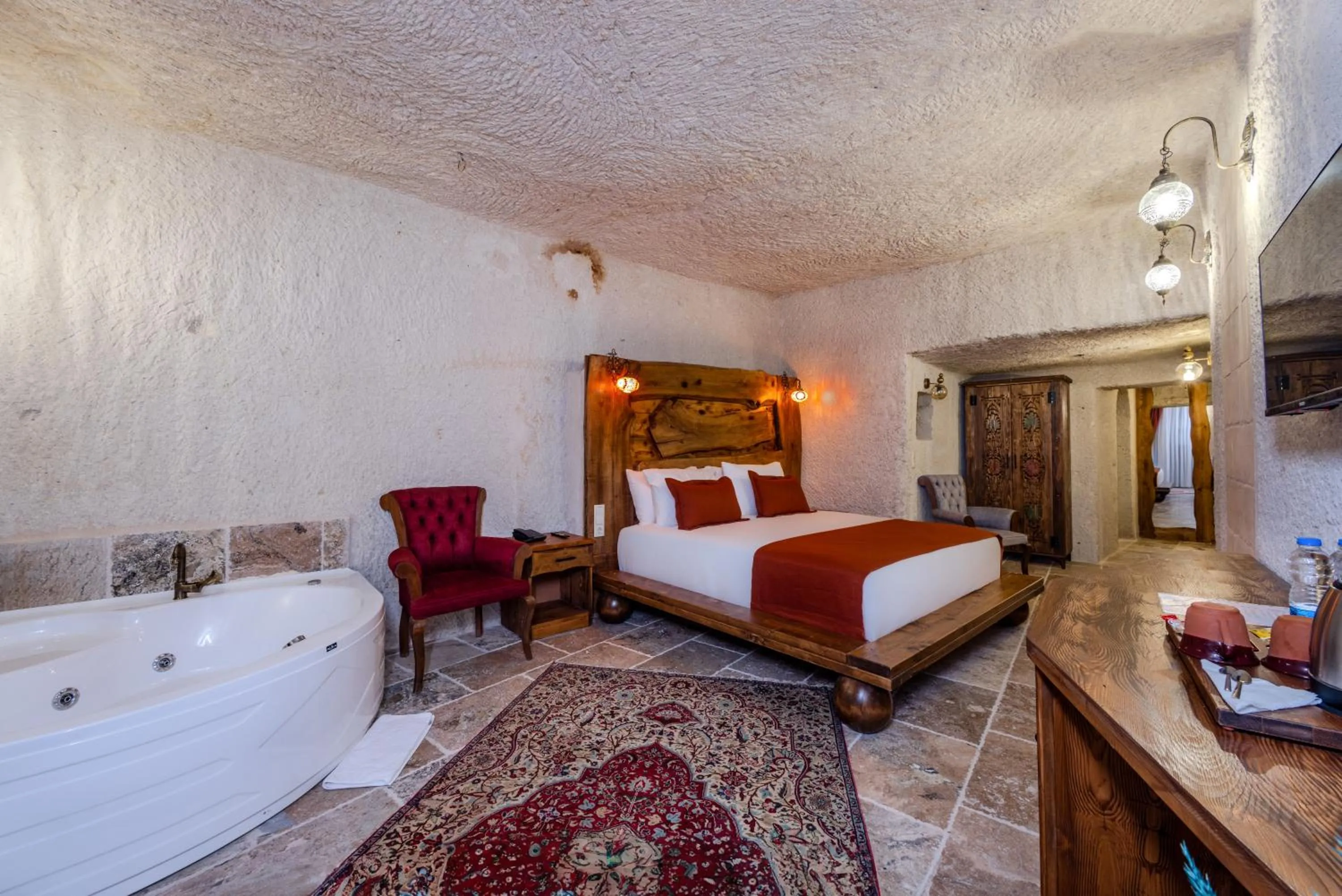 Photo of the whole room, Bed in Gala Cave Cappadocia