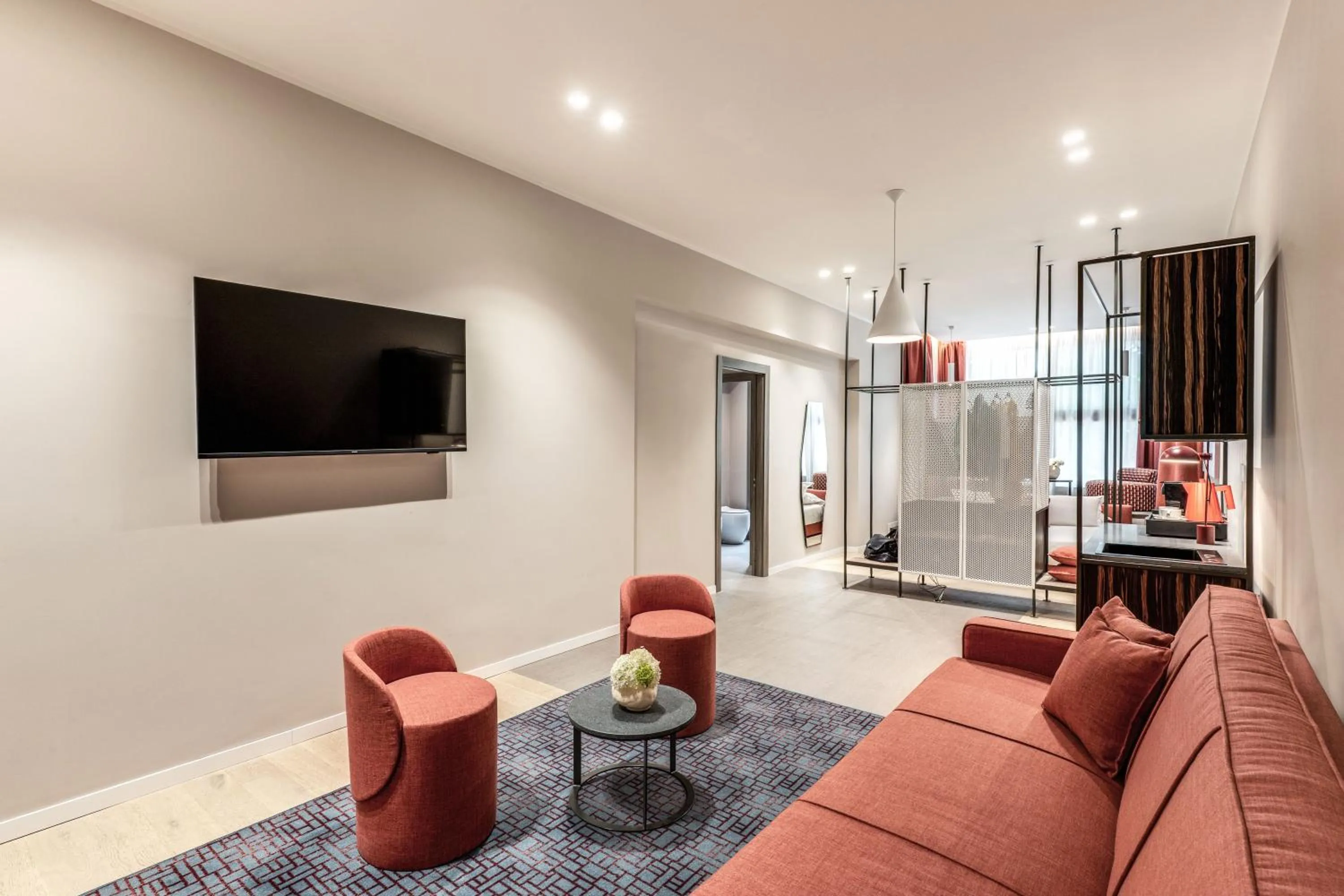 TV and multimedia in Parioli Cube Hotel