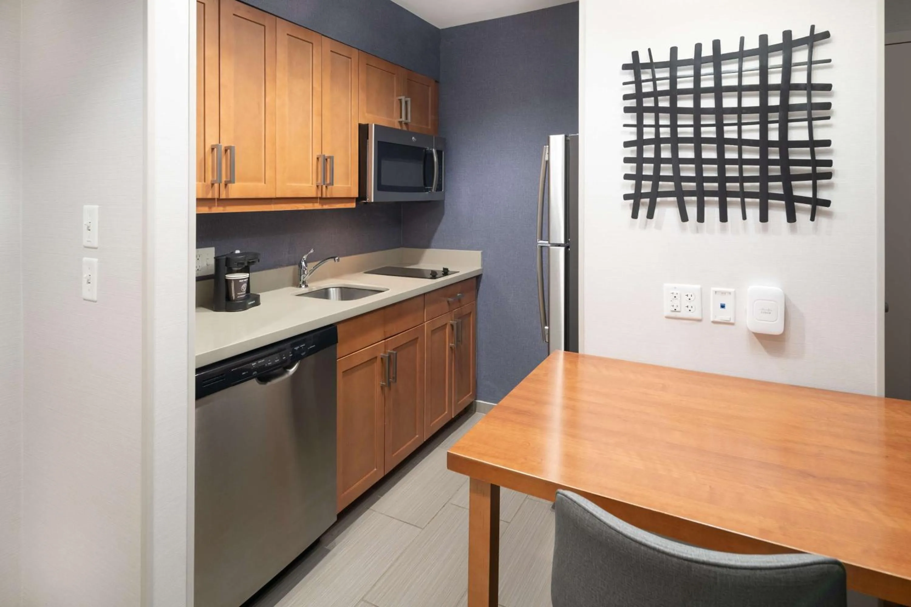Kitchen or kitchenette in Homewood Suites by Hilton Gateway Hills Nashua