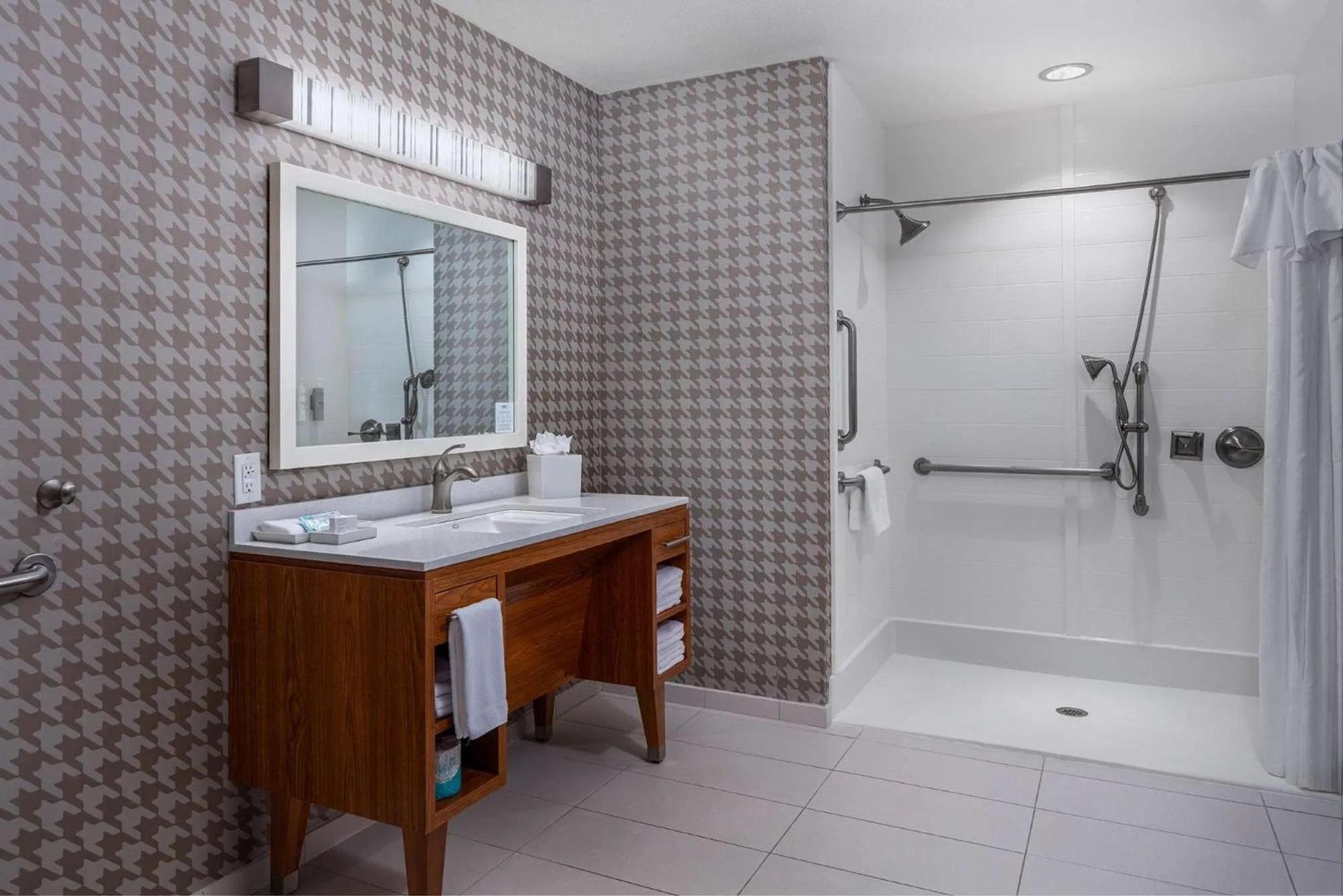 Bathroom in Home2 Suites by Hilton Little Rock West