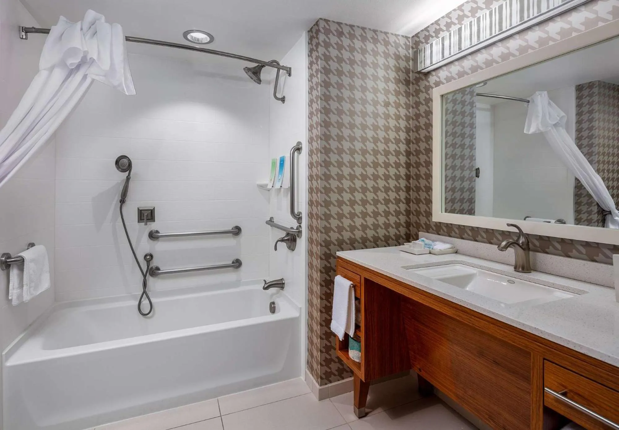 Bathroom in Home2 Suites by Hilton Little Rock West