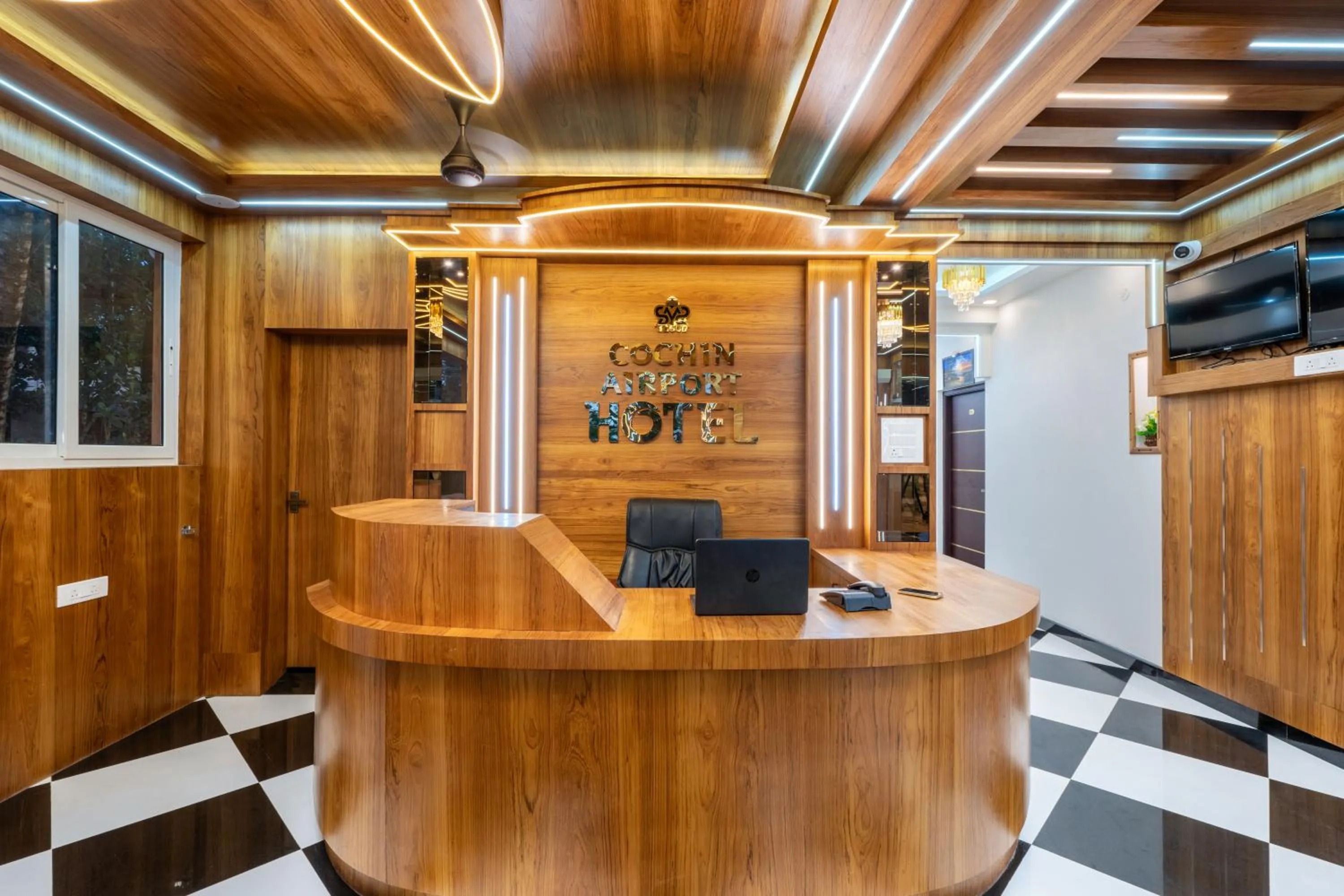 TV and multimedia in Cochin Airport Hotel