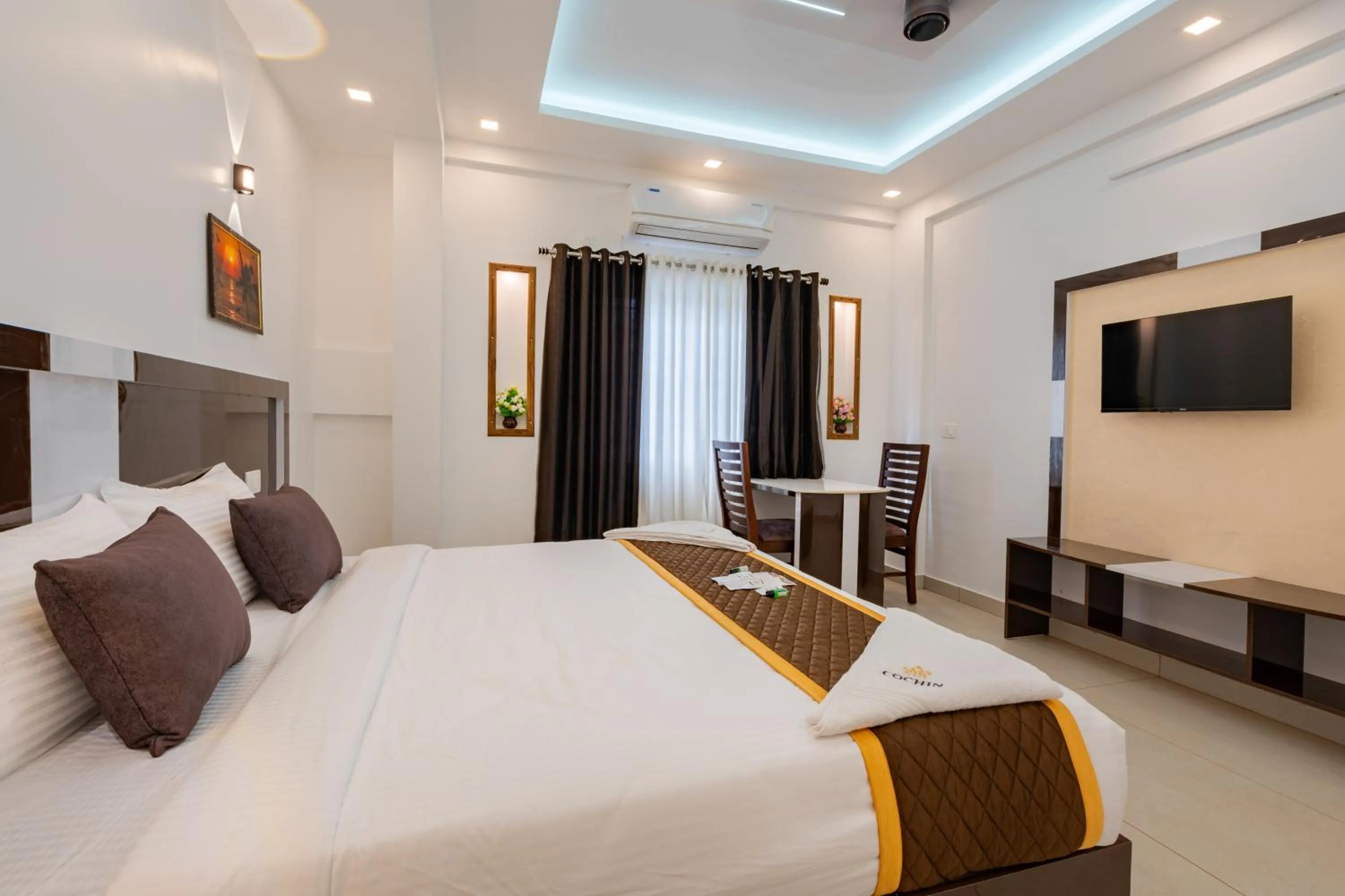 Bed in Cochin Airport Hotel