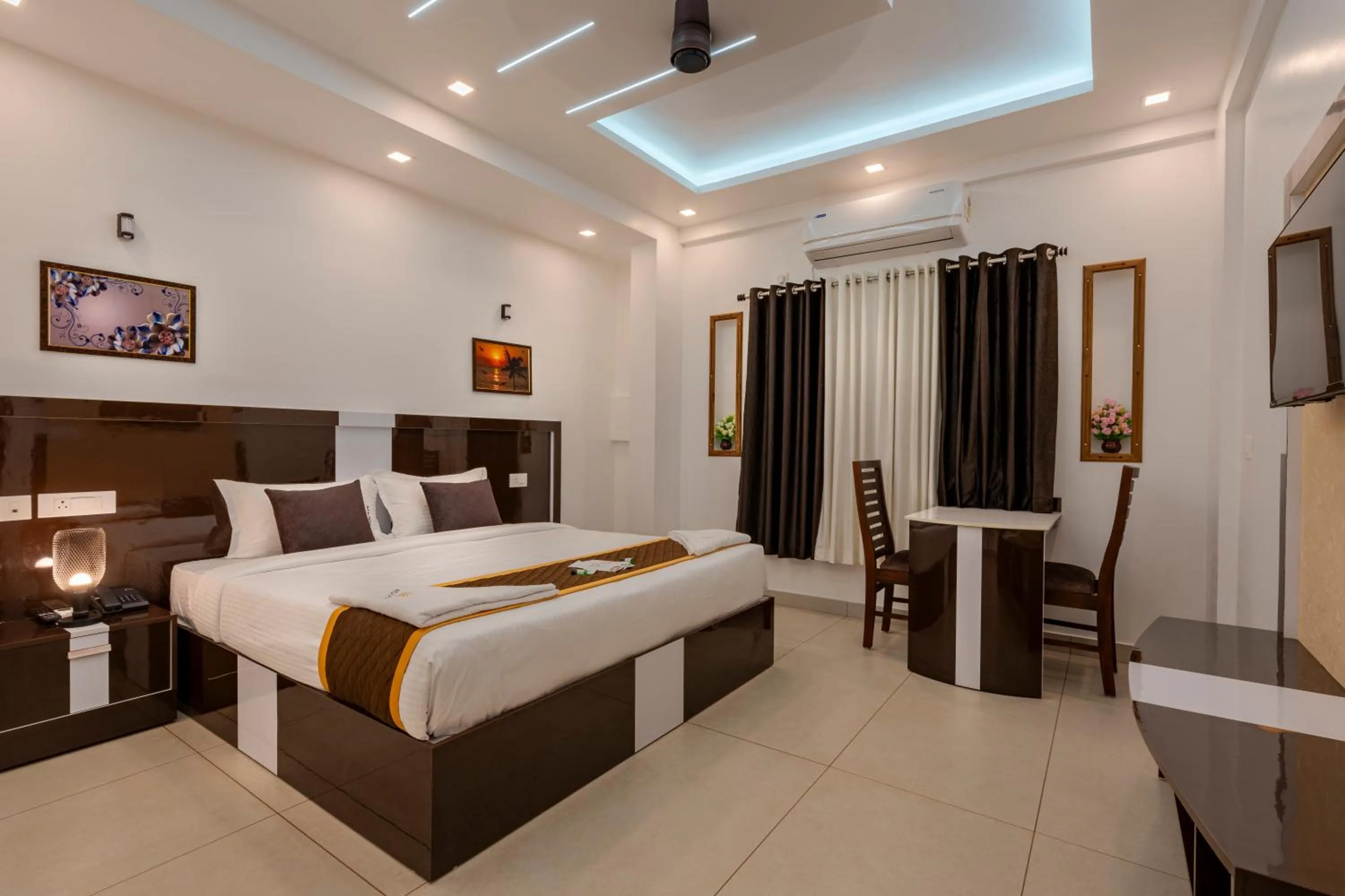 Bed in Cochin Airport Hotel