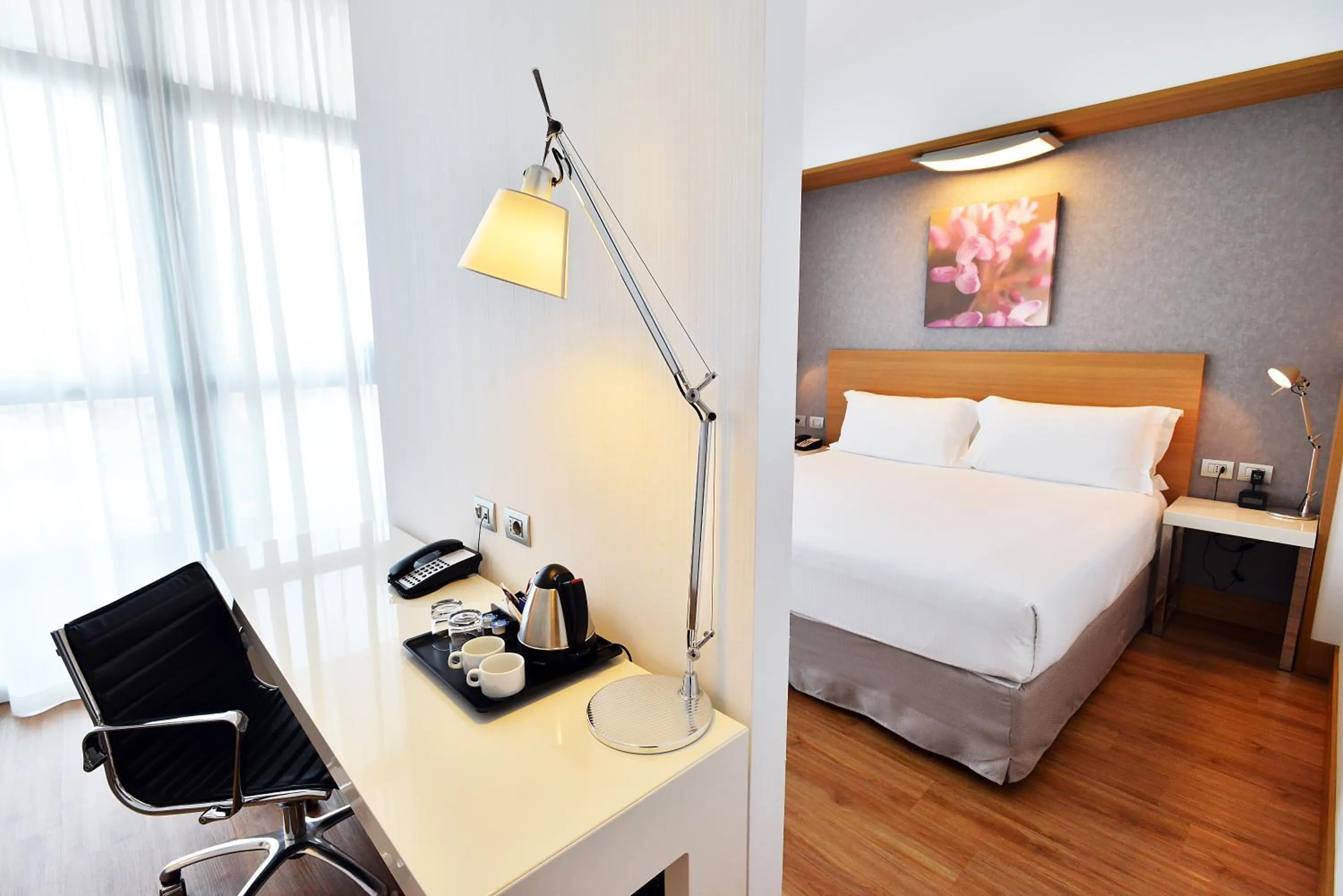 Bedroom, Bed in Hilton Garden Inn Milan North