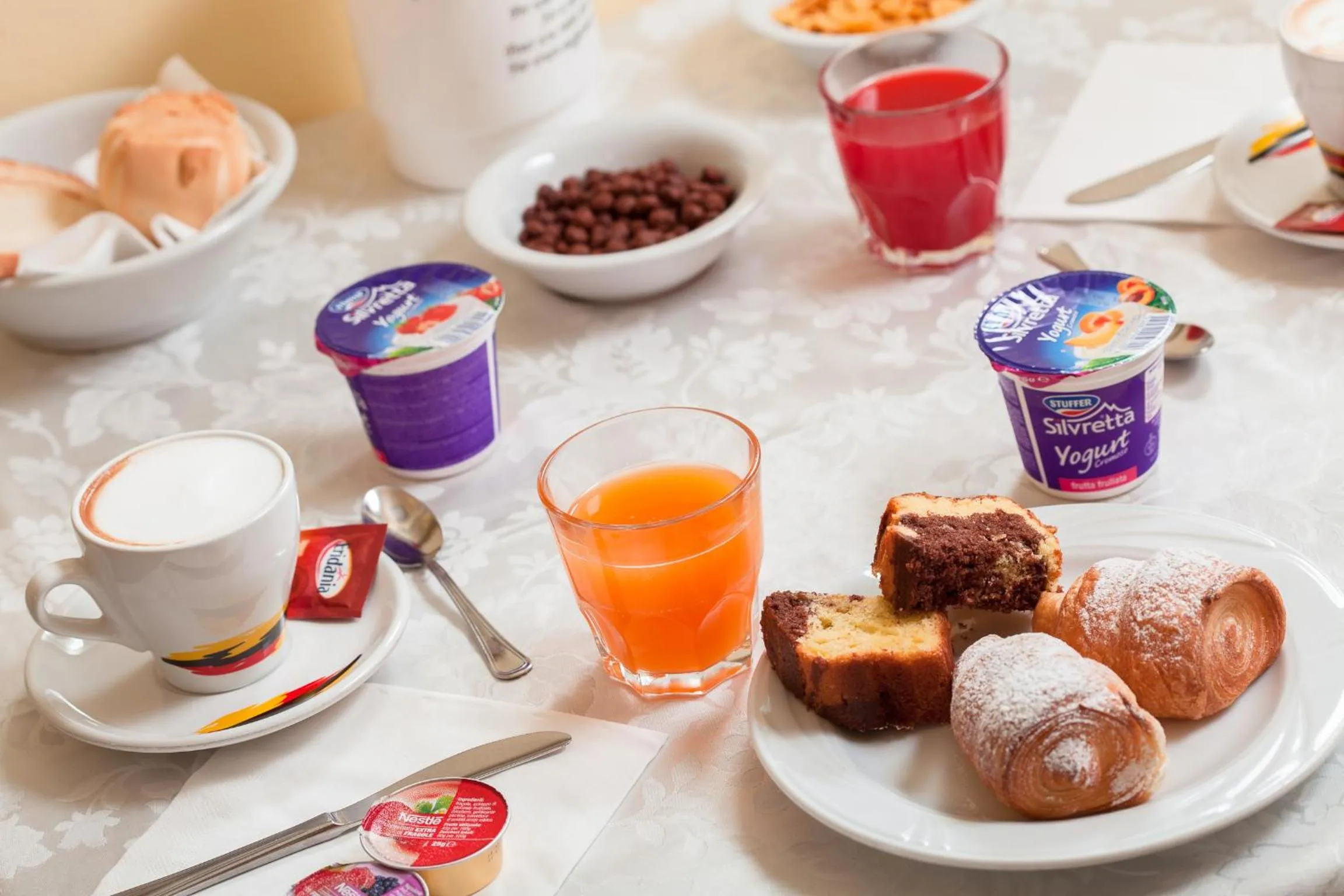Food and drinks in Hotel Luca