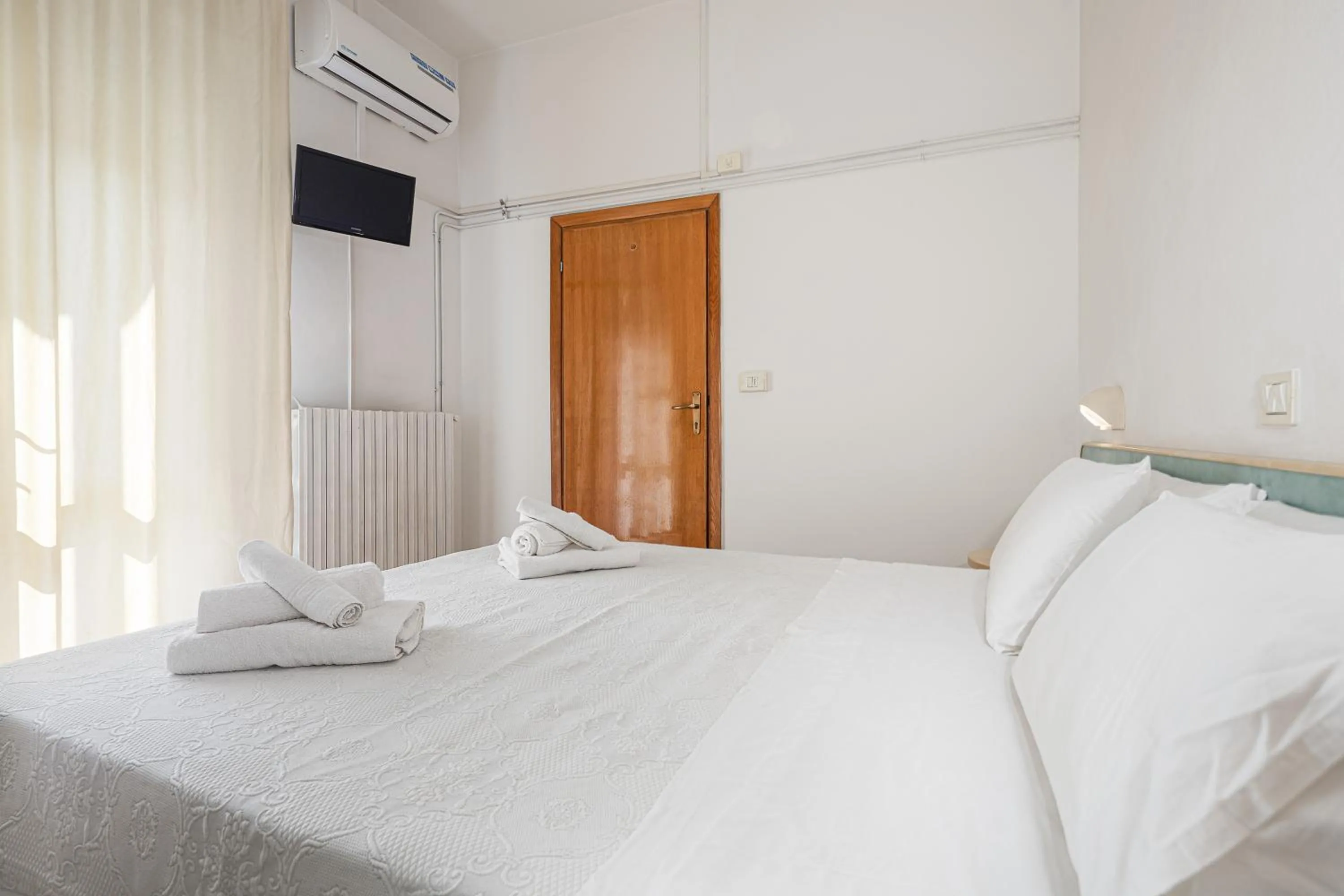 Photo of the whole room, Bed in Hotel Luca