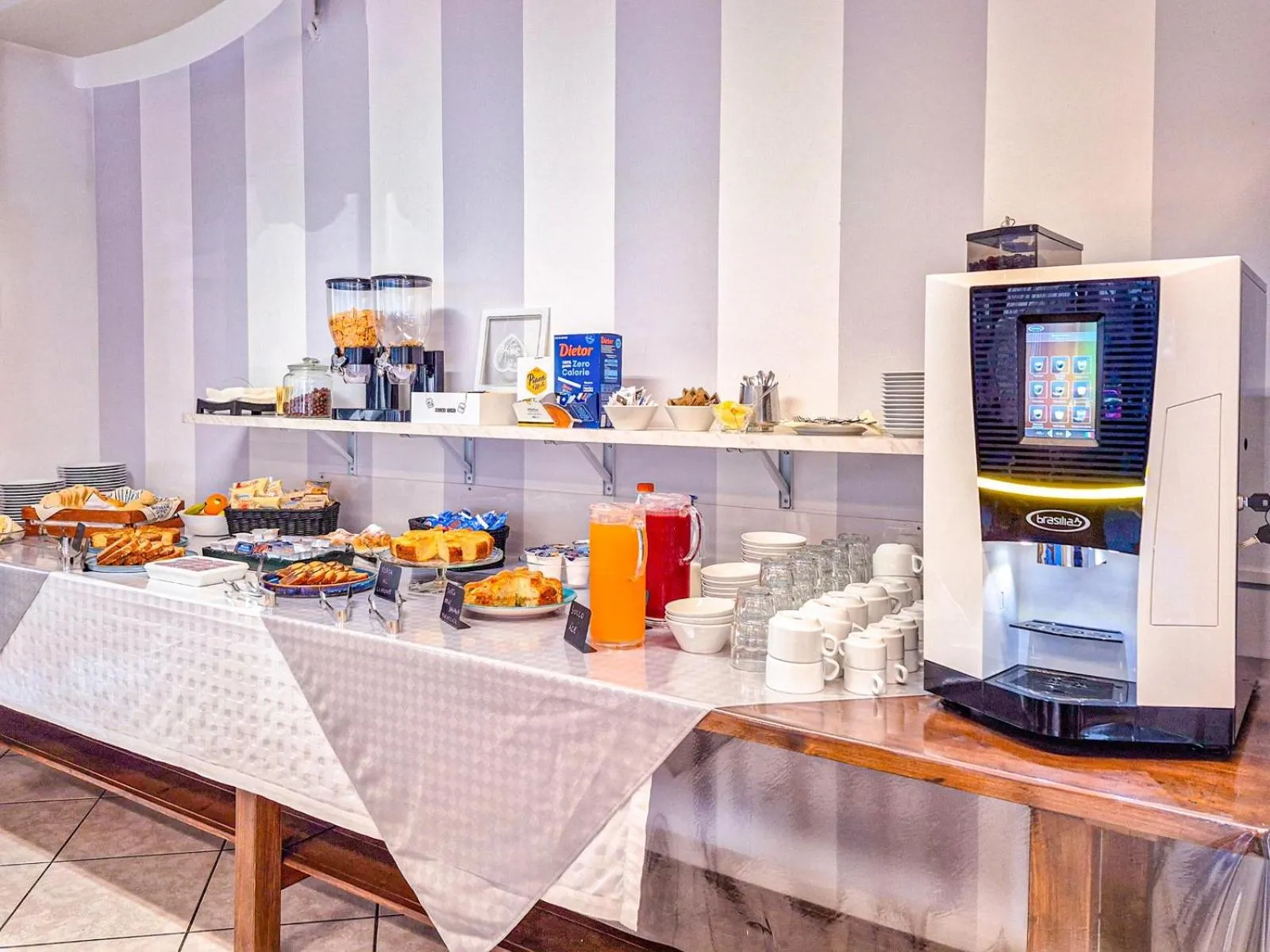 Buffet breakfast in Hotel Luca