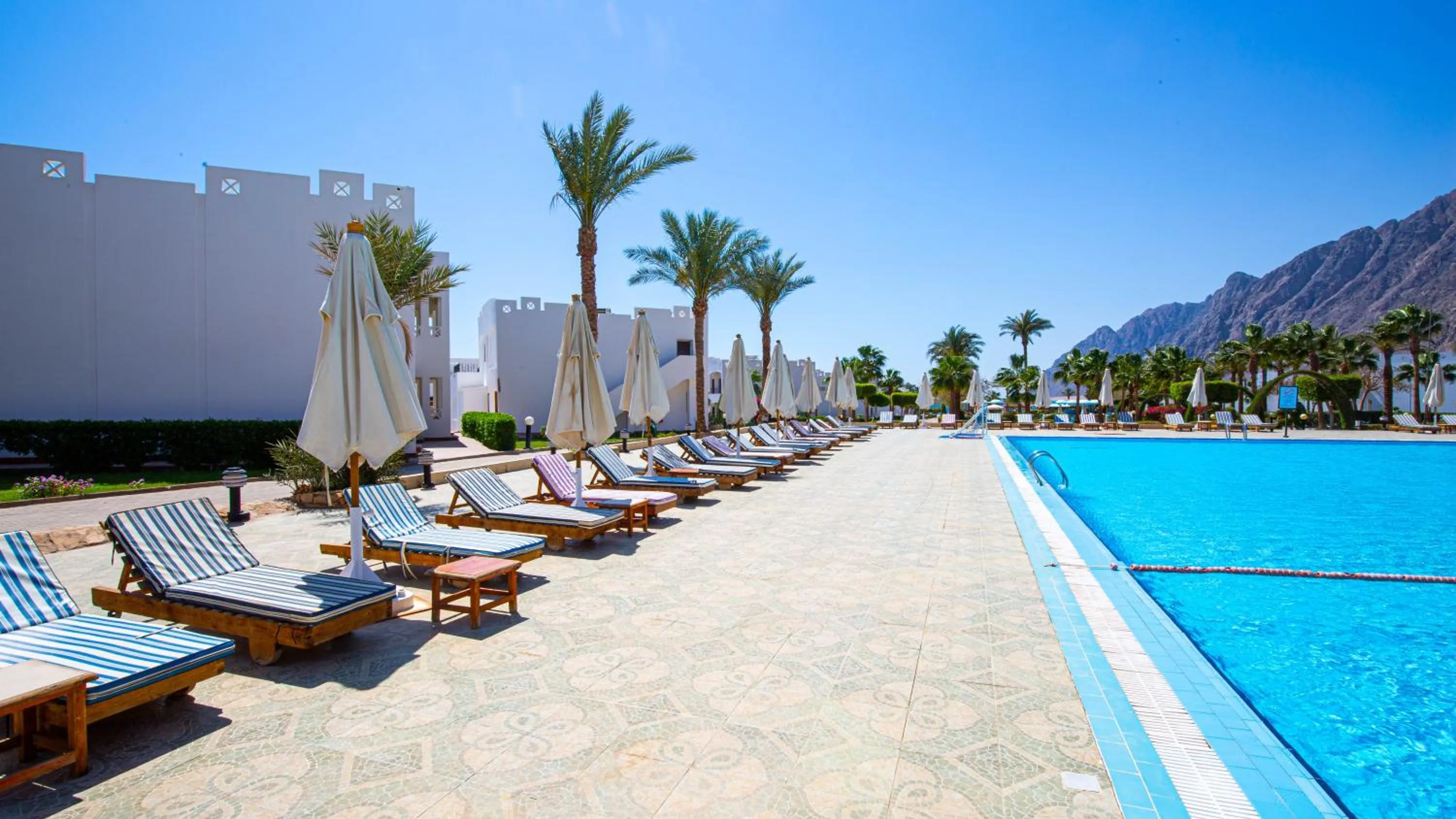 Swimming pool in Happy Life Village Dahab