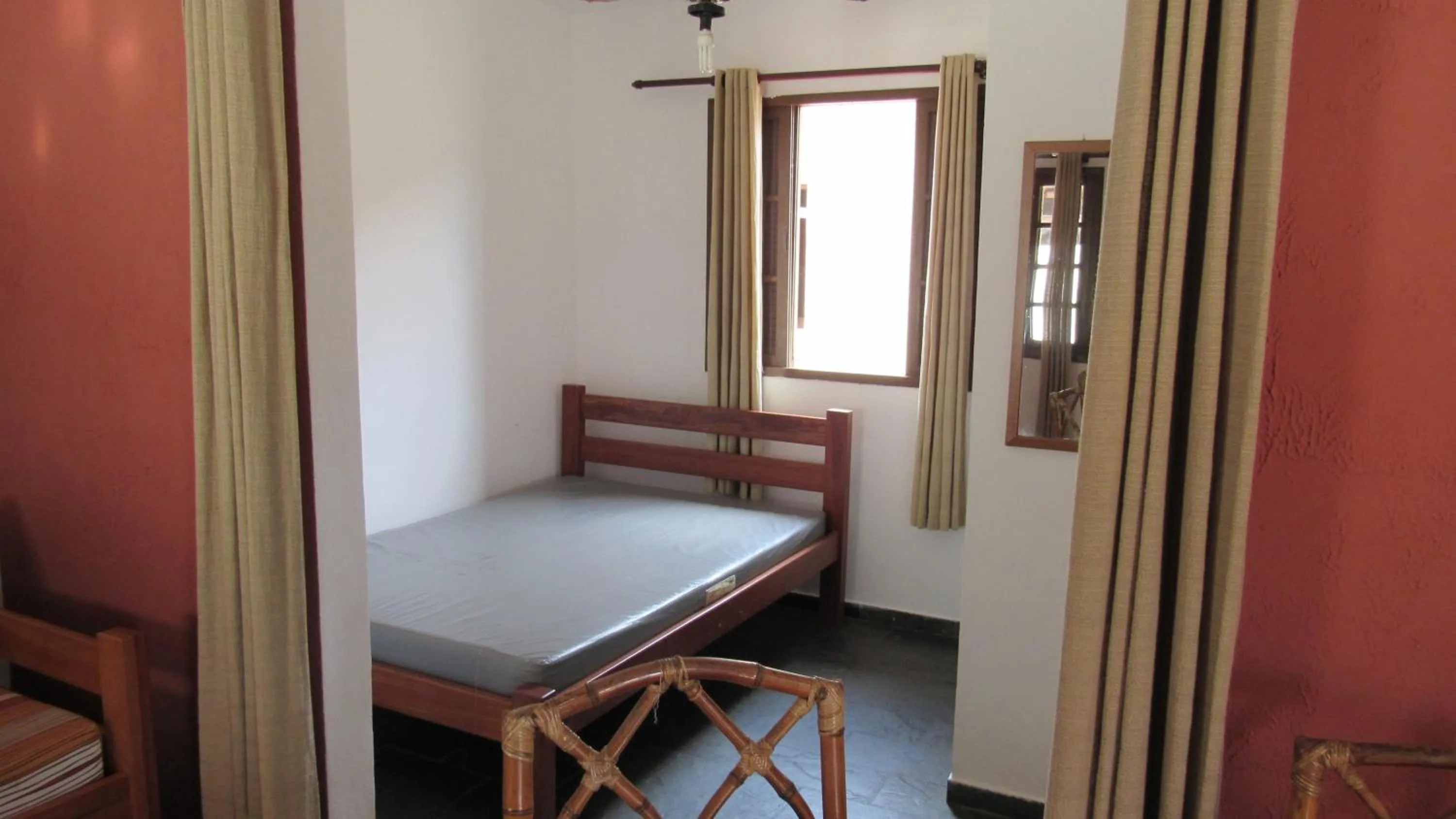 Photo of the whole room, Bed in Residencial Chalés Âncora