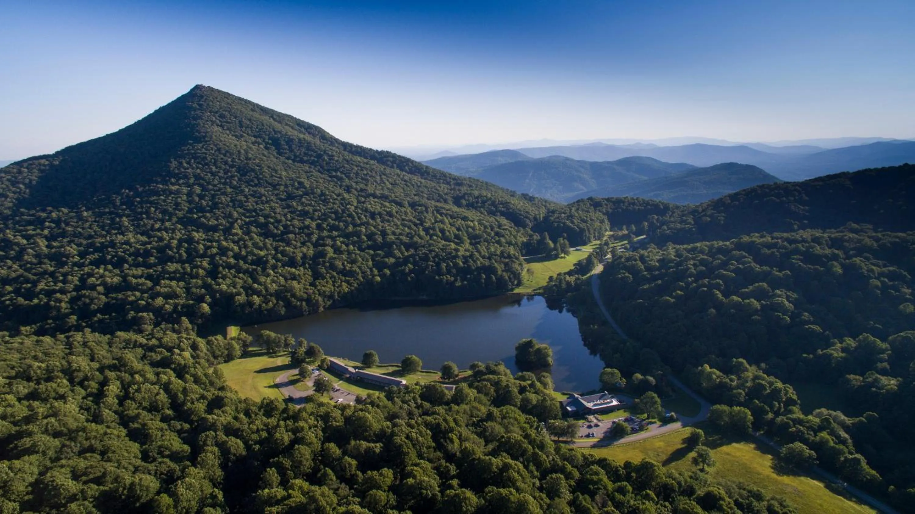 Peaks of Otter Lodge