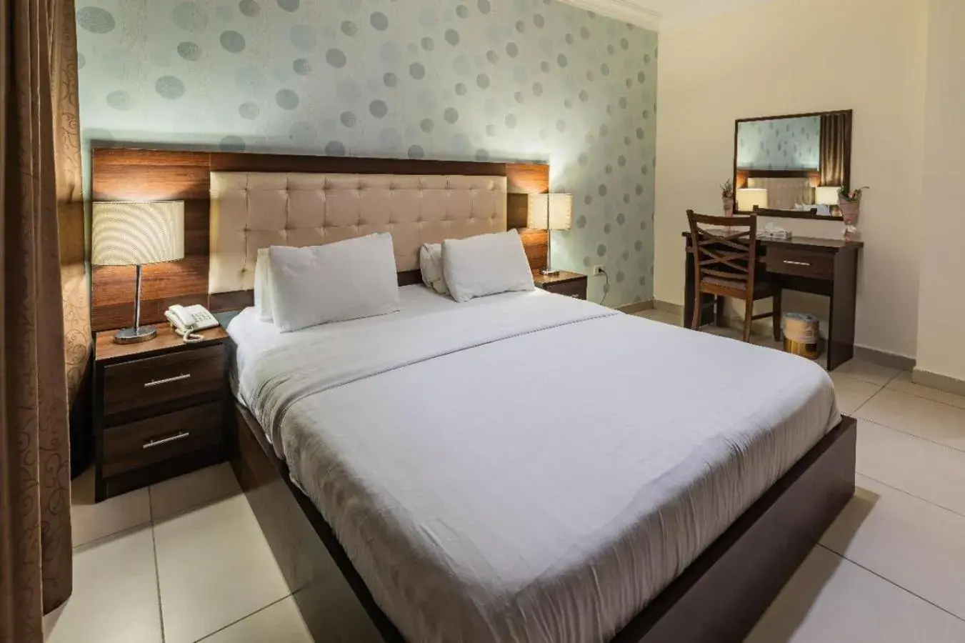 Deluxe One-Bedroom Suite in Lancaster Hotel Apartments-Gardens Deluxe One-Bedroom Suite in Lancaster Hotel Apartments-Gardens