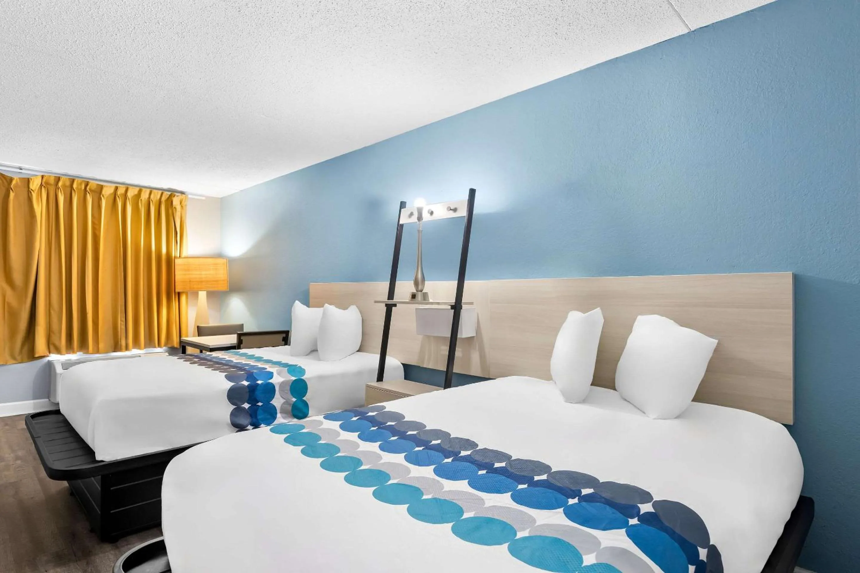 Bedroom in Suburban Studios Brunswick I-95