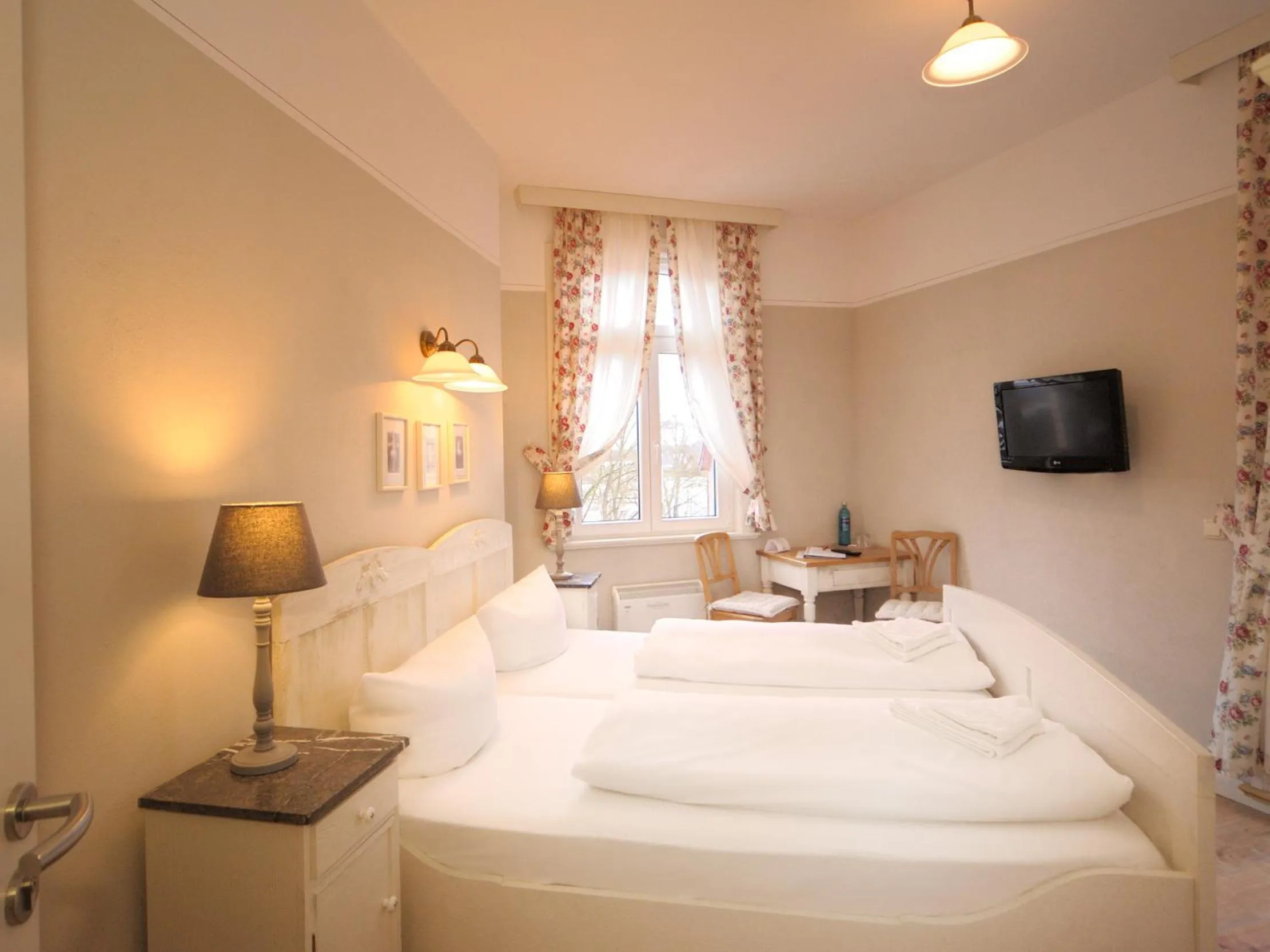 Bedroom, Bed in Ölmühle Eberstedt