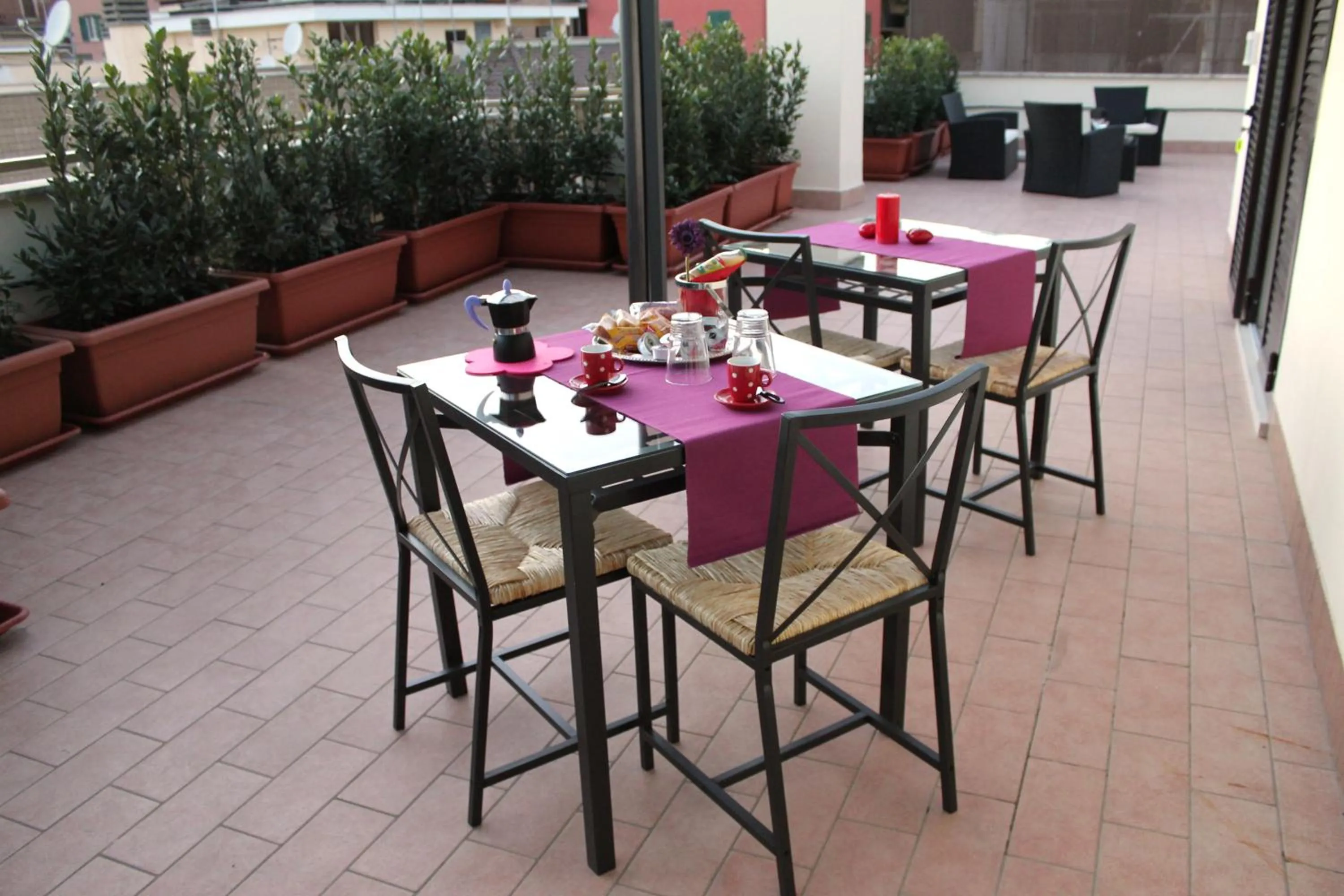 Restaurant/places to eat in L'Isola di Esme