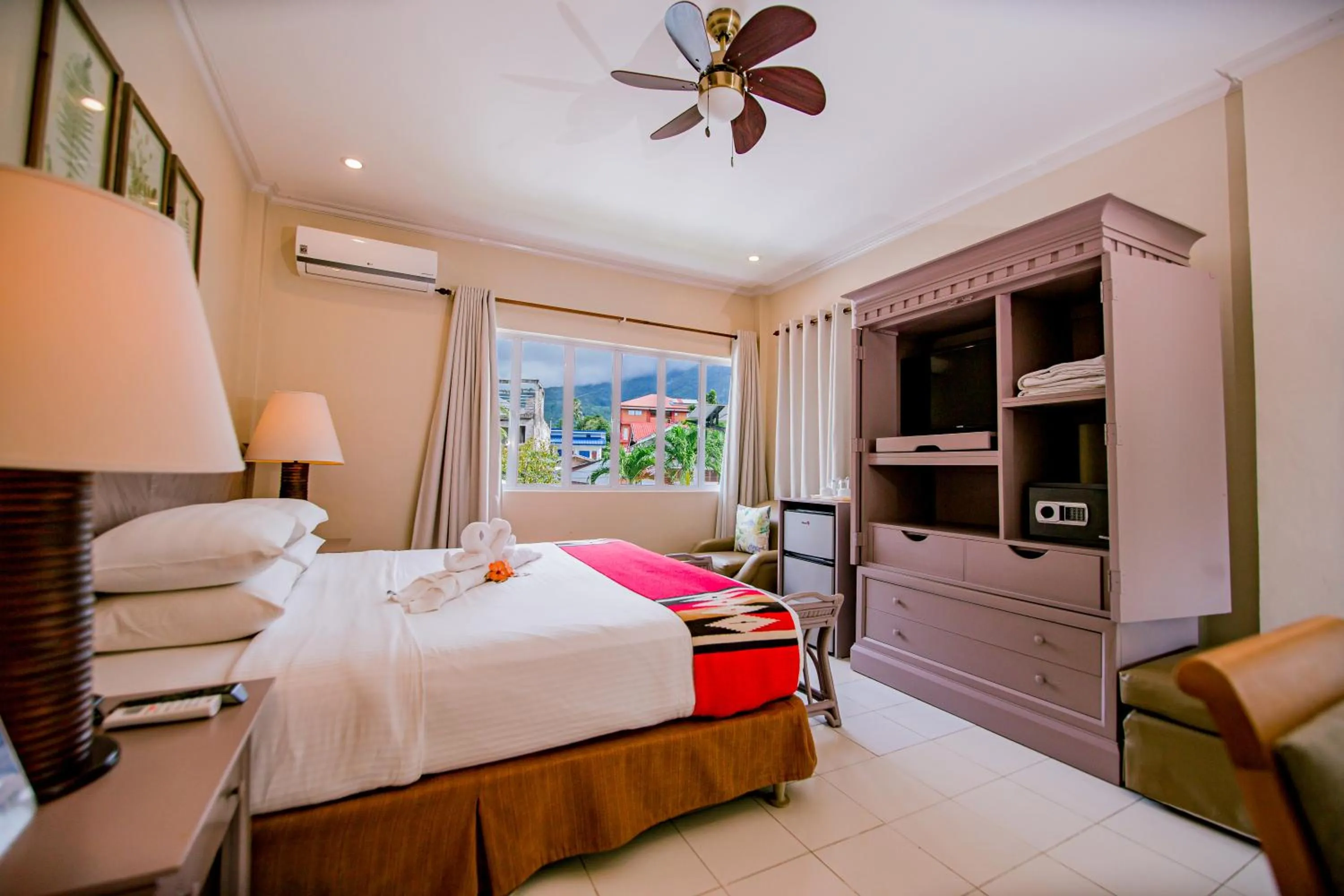 Photo of the whole room, Bed in Paras Beach Resort - Camiguin