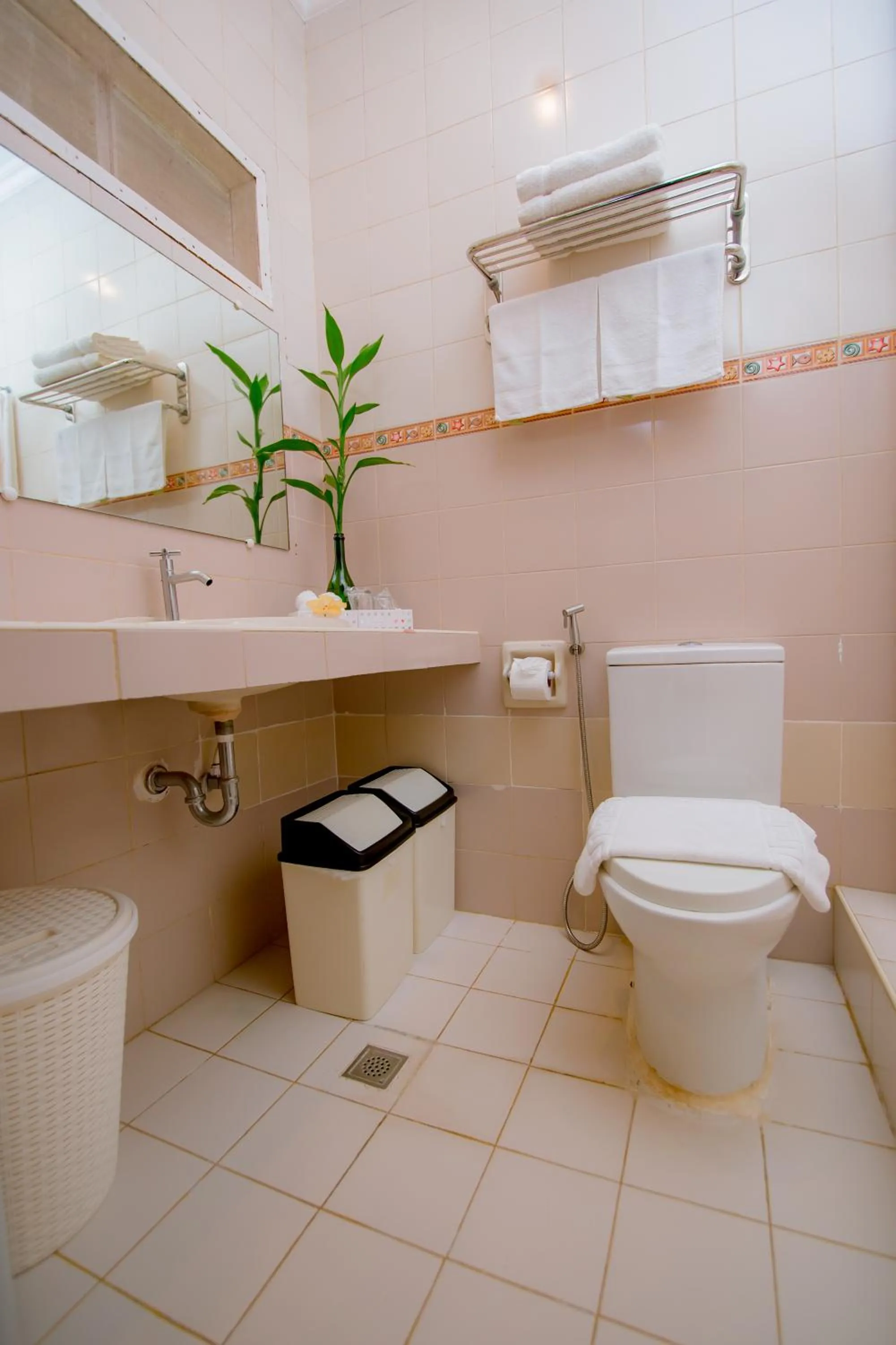 Bathroom in Paras Beach Resort - Camiguin