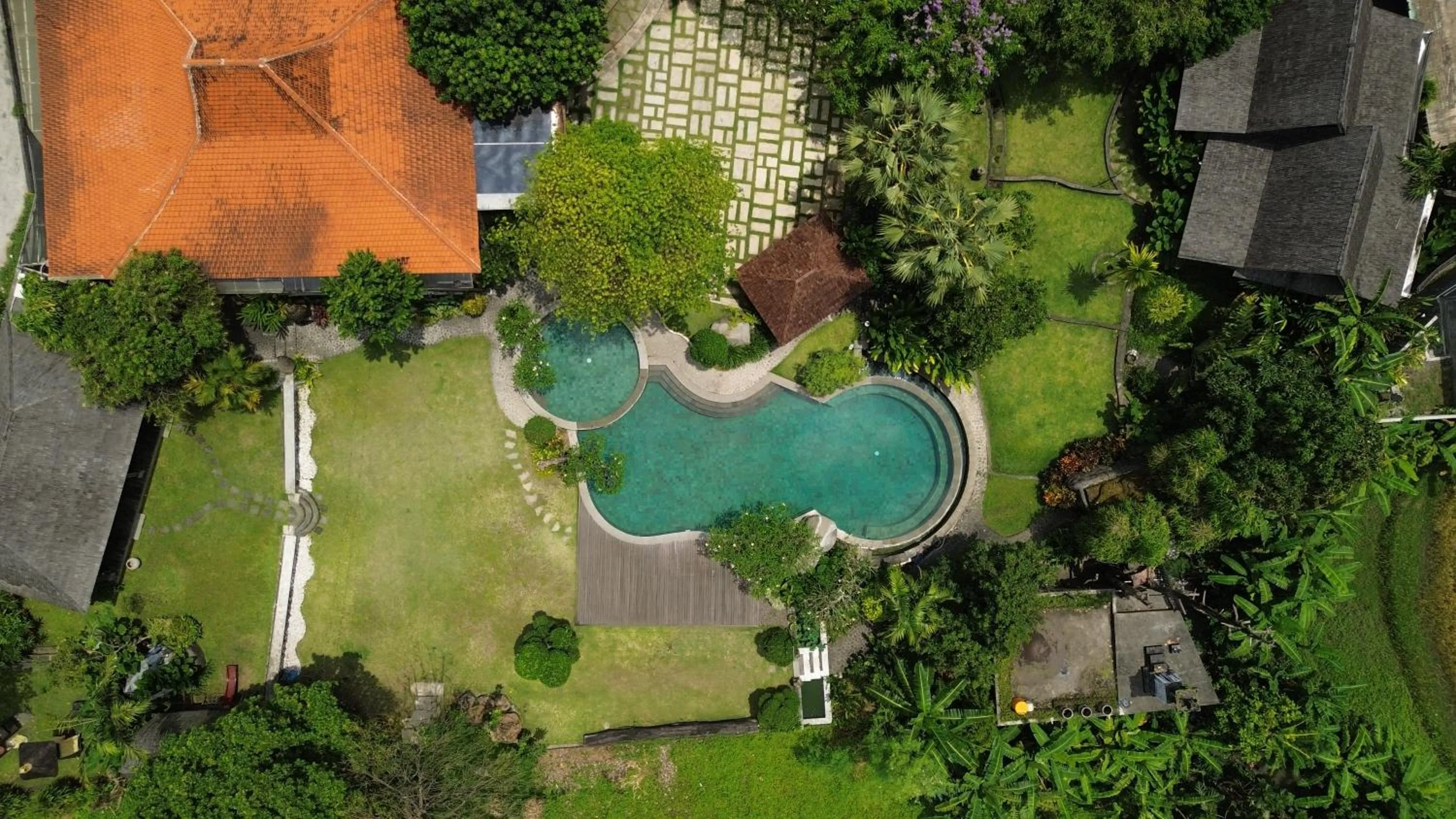 Restaurant/places to eat in Natajiwa Village