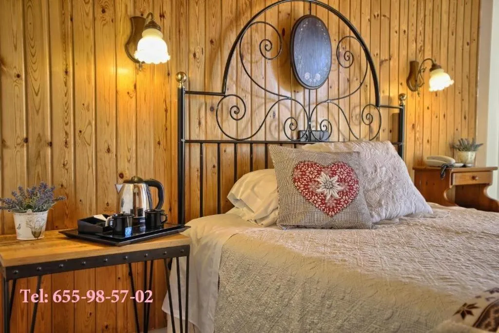 Bedroom, Bed in San Marsial Benasque Apart Hotel