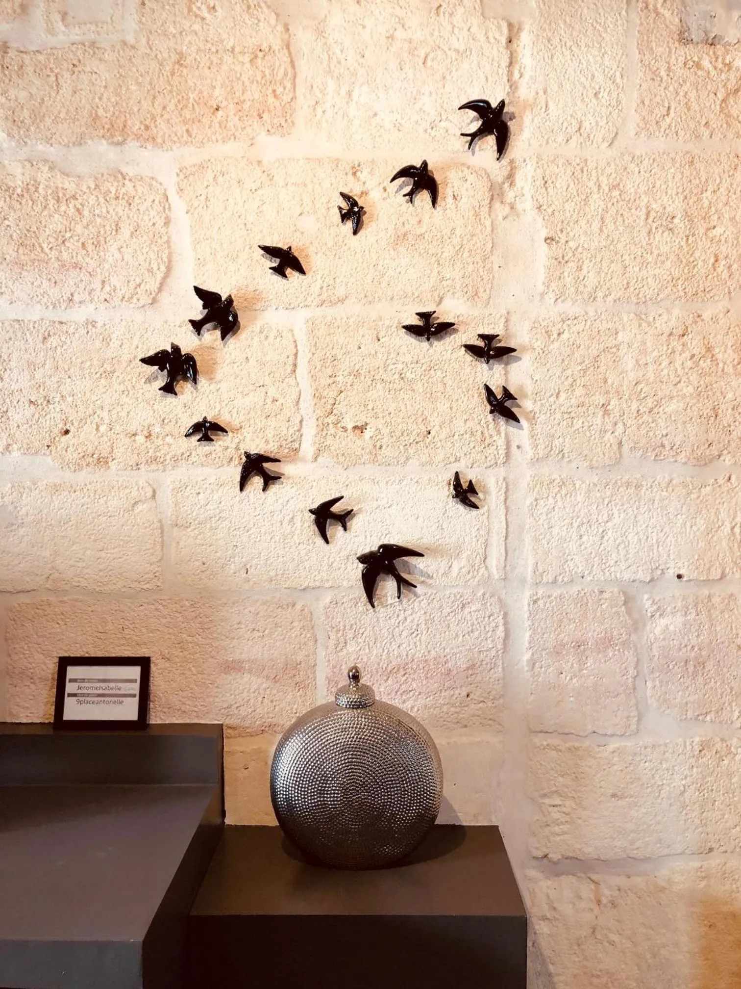 Decorative detail in Appartements "La Chambre D'Ami"