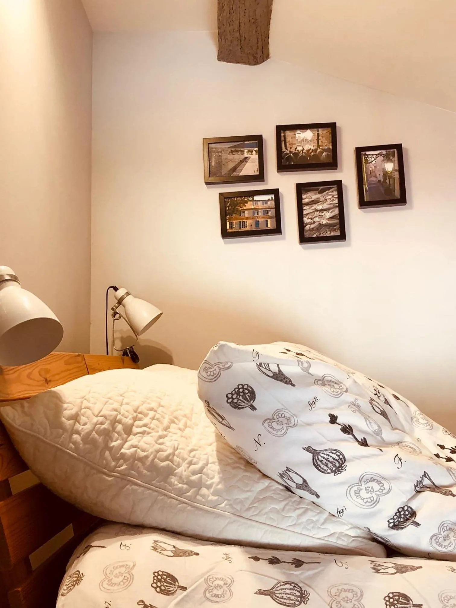Bed in Appartements "La Chambre D'Ami"