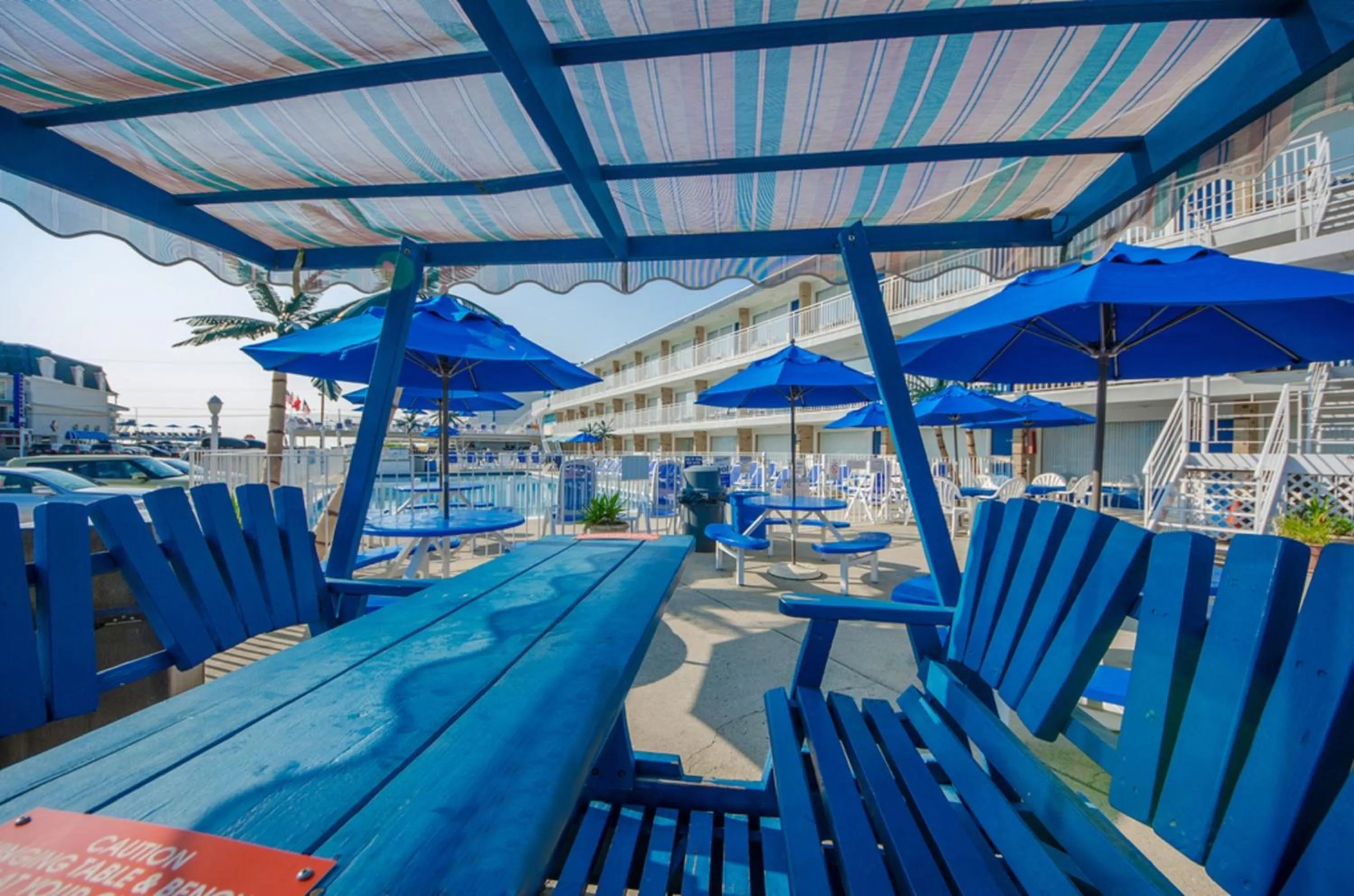 Restaurant/places to eat in Tangiers Resort Motel