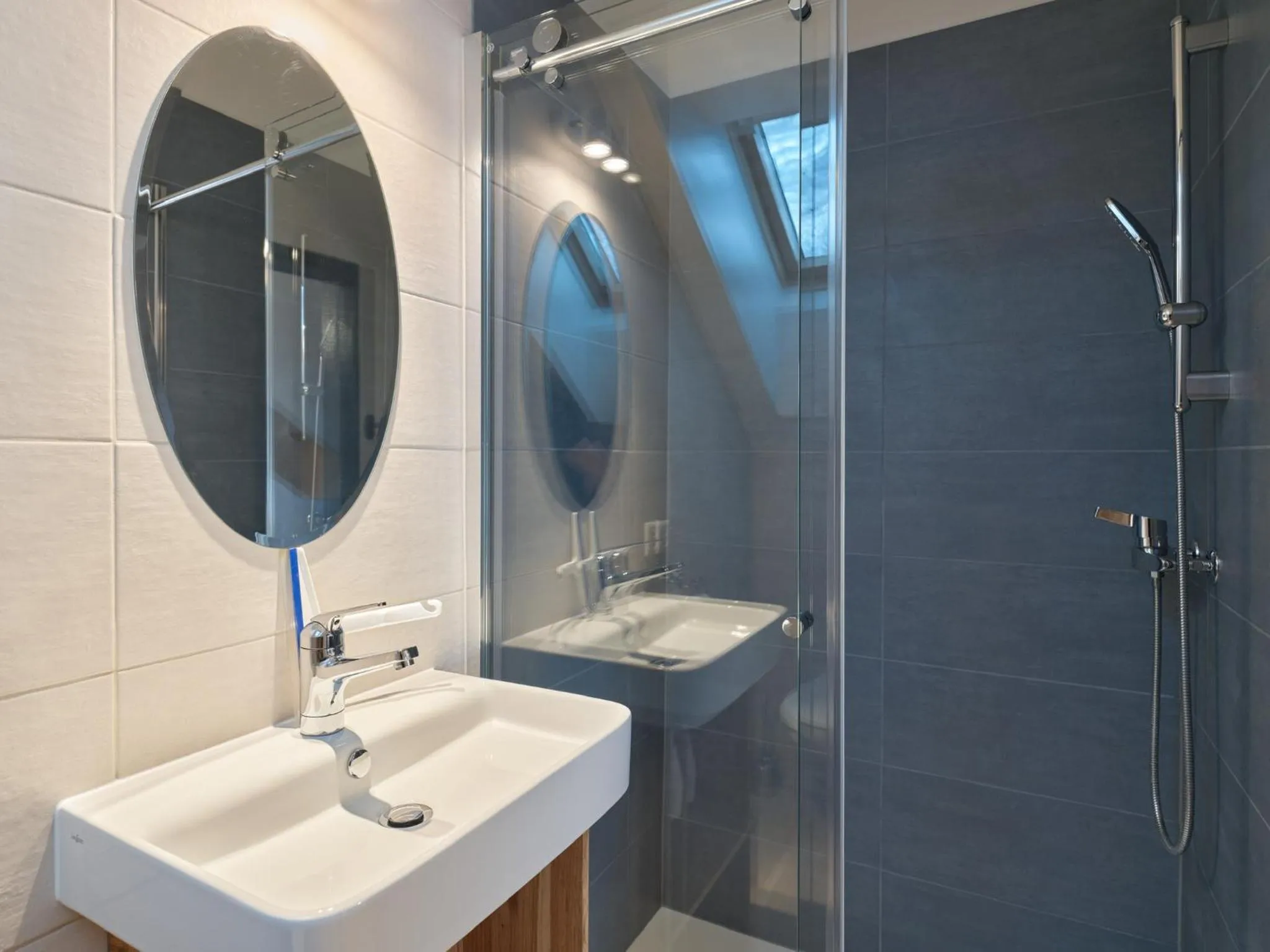 Bathroom in Jurabelle