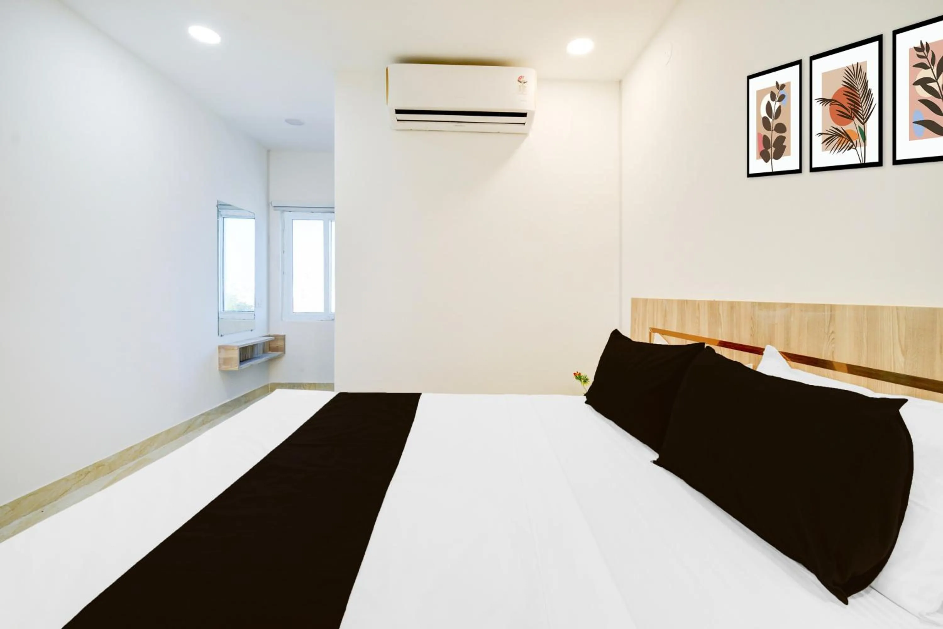 Bedroom, Bed in Super Townhouse LB Nagar Metro Station
