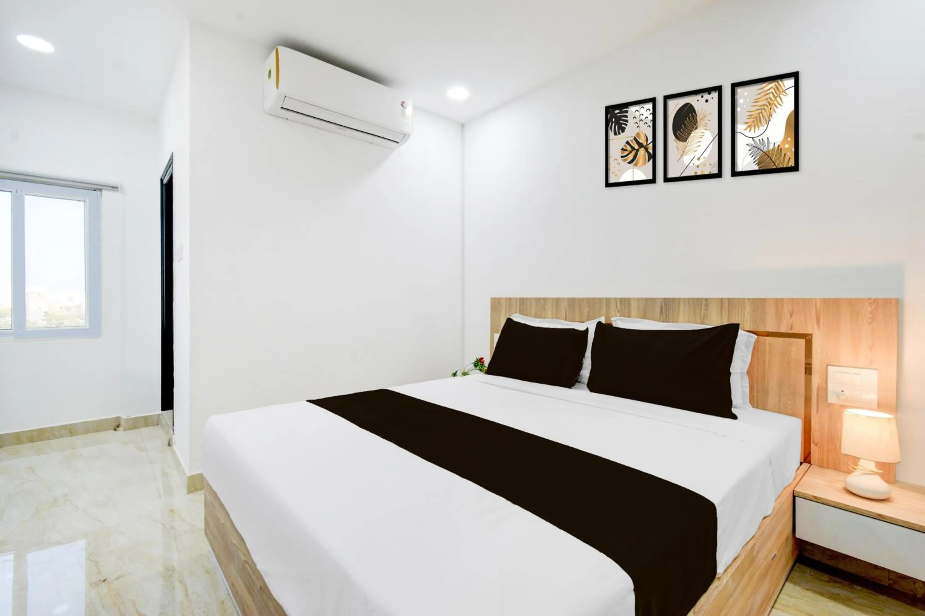 Bedroom, Bed in Super Townhouse LB Nagar Metro Station