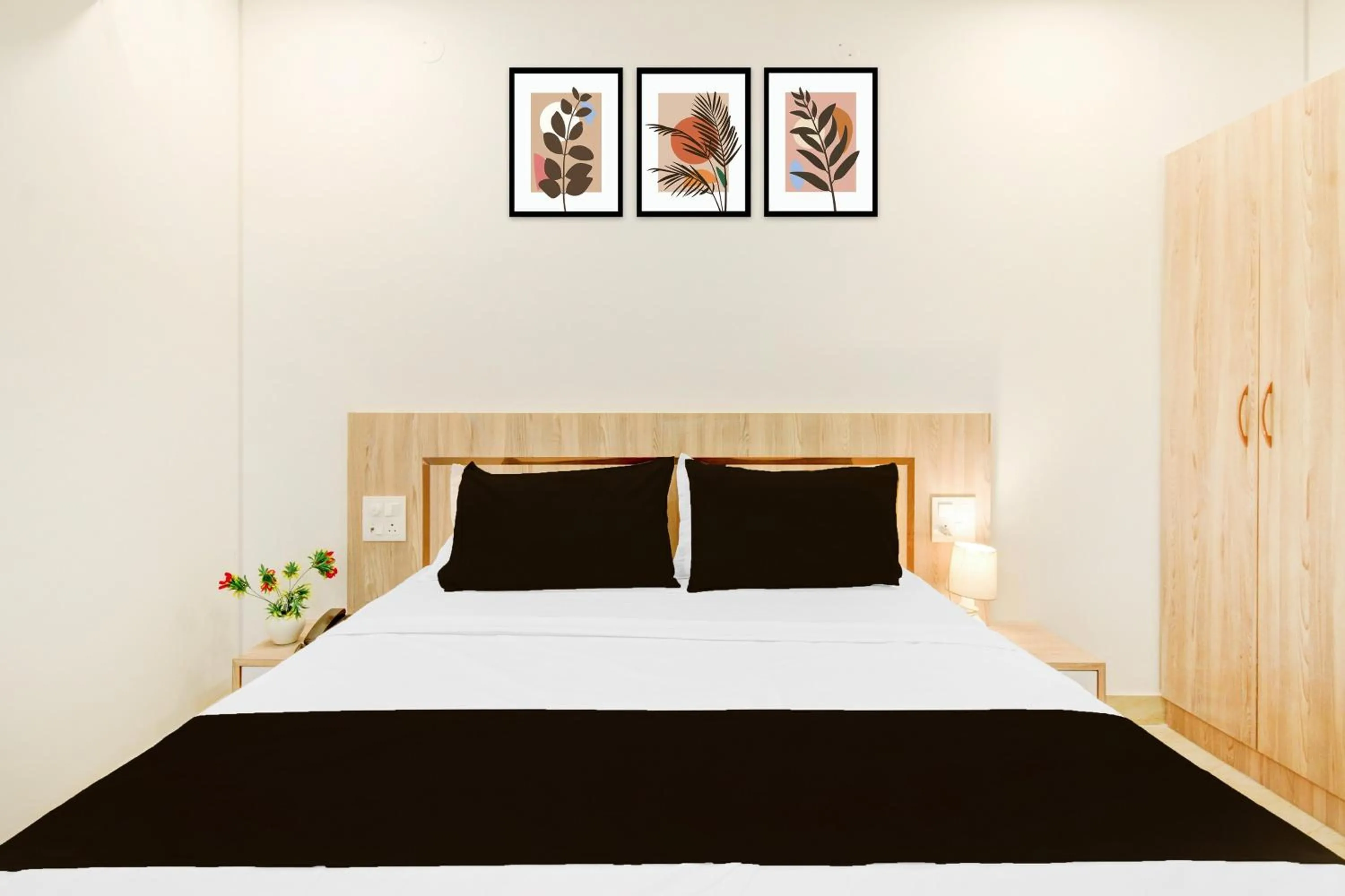 Bedroom, Bed in Super Townhouse LB Nagar Metro Station