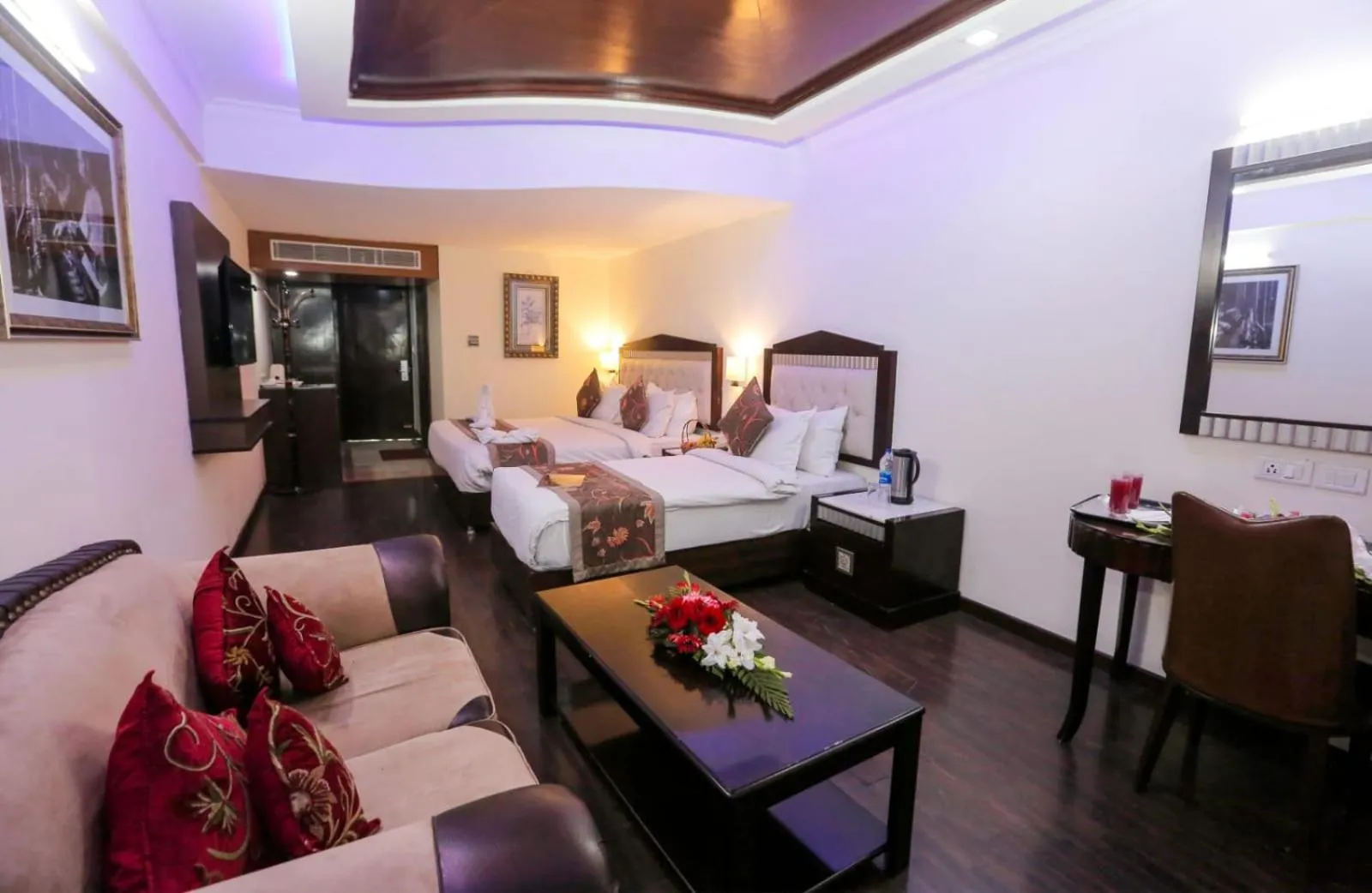 Bed in Hotel The Residency Srinagar