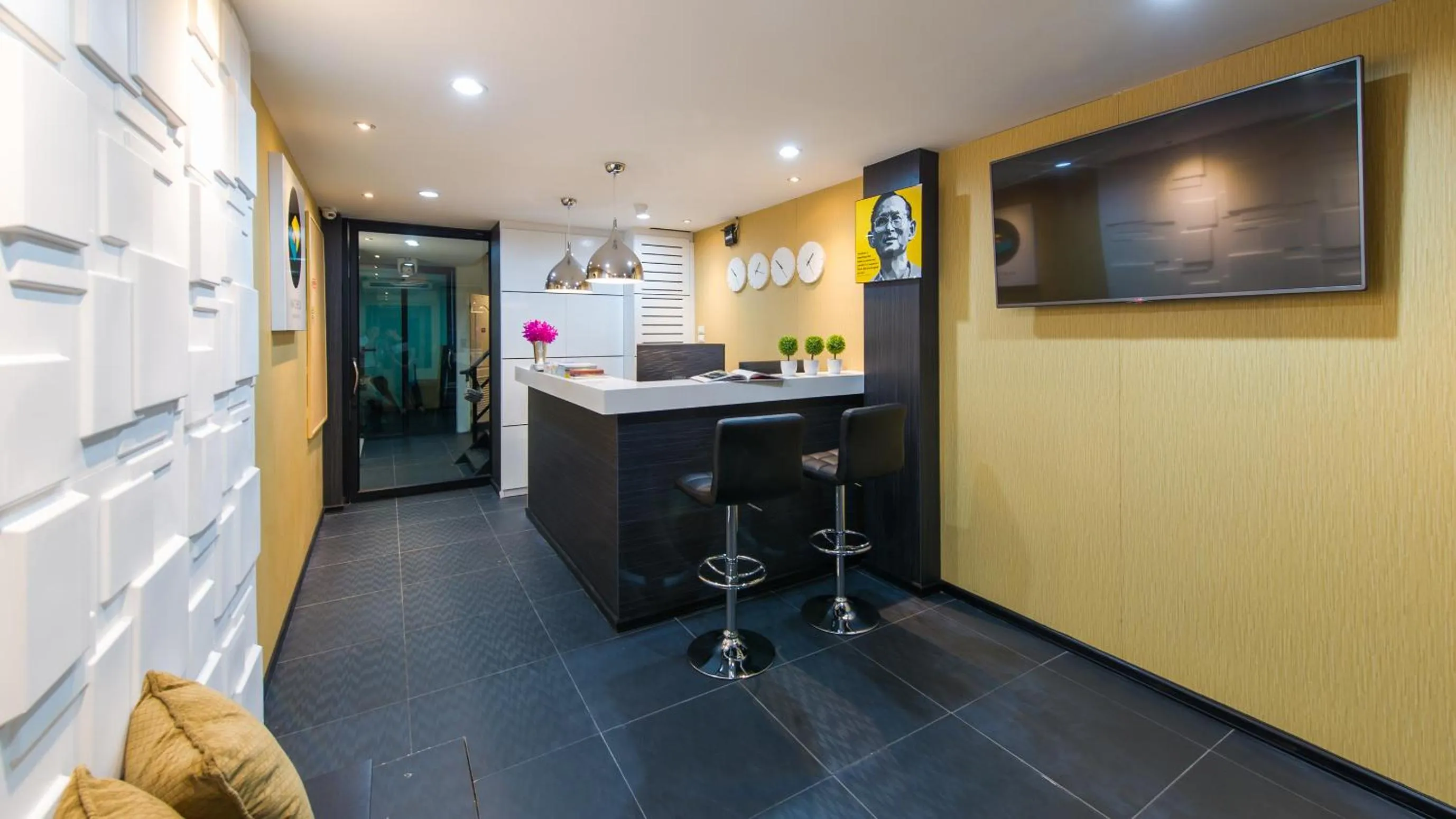 Lobby or reception in Matchbox Bangkok Hostel