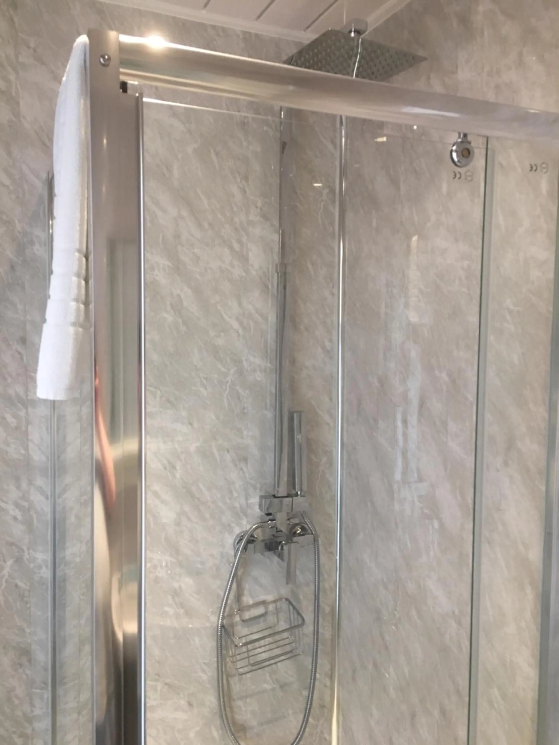 Camelot Seafront Hotel