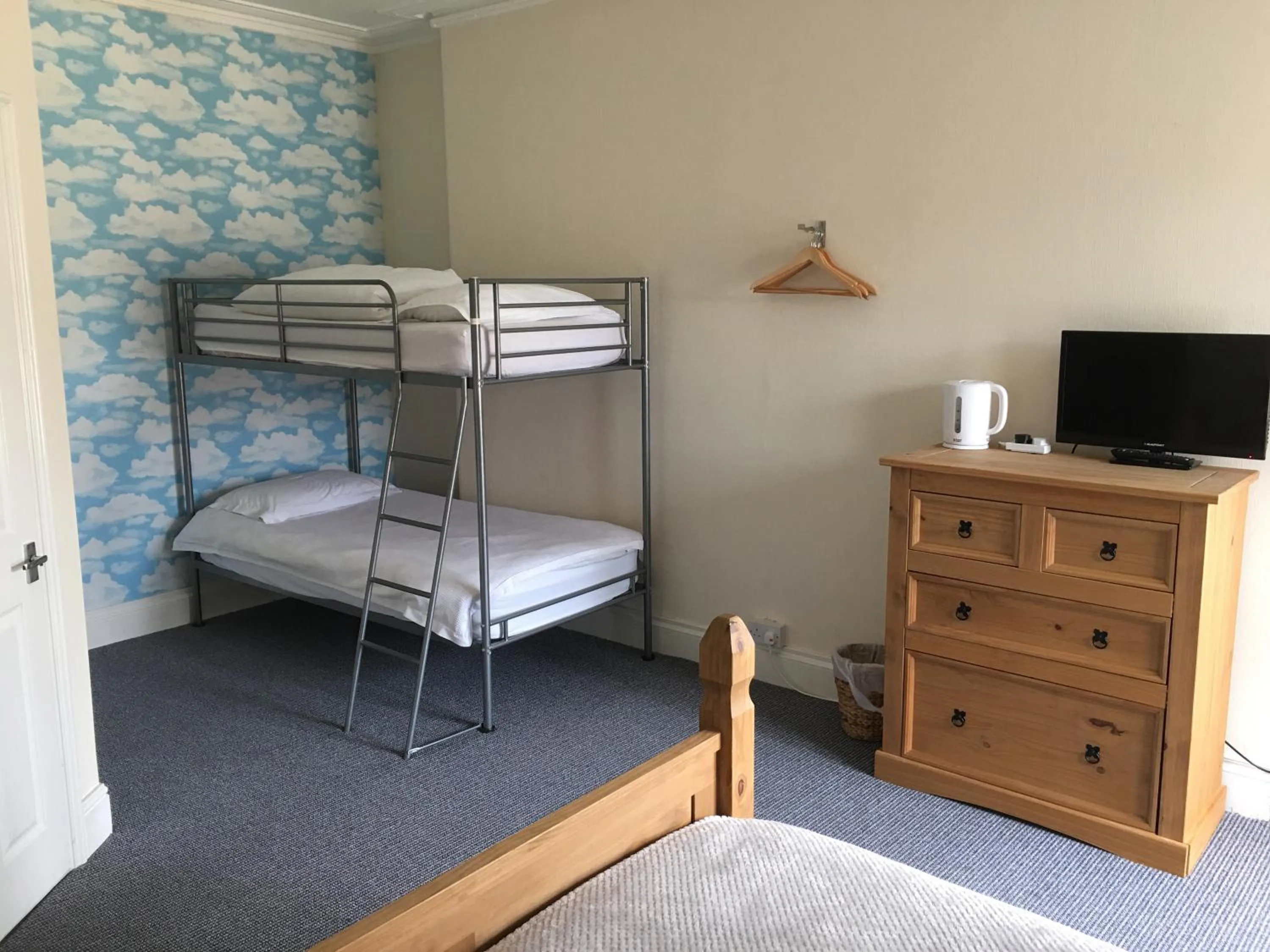 bunk bed, Bed in Camelot Seafront Hotel