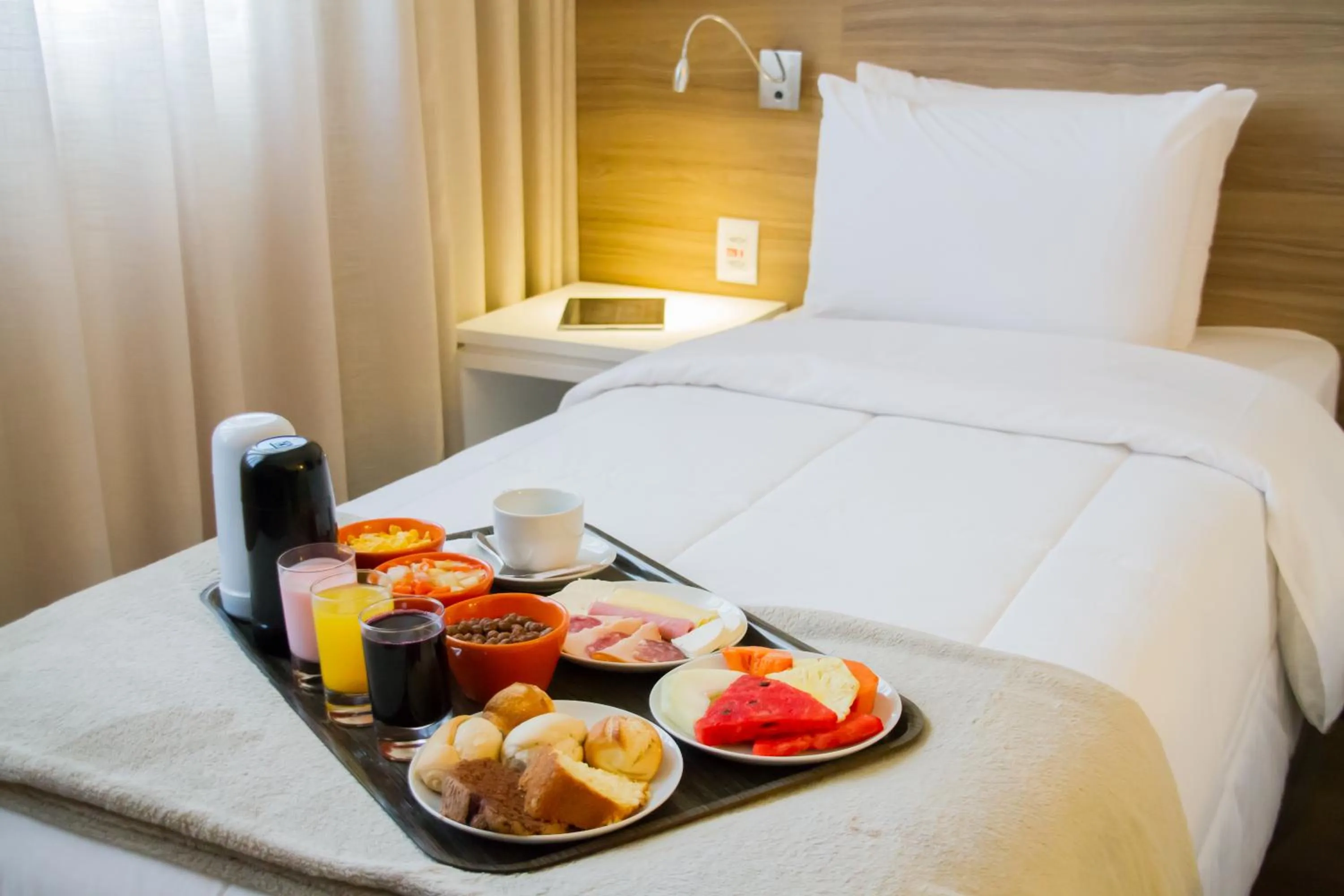 Property building, Bed in Intercity Gravataí