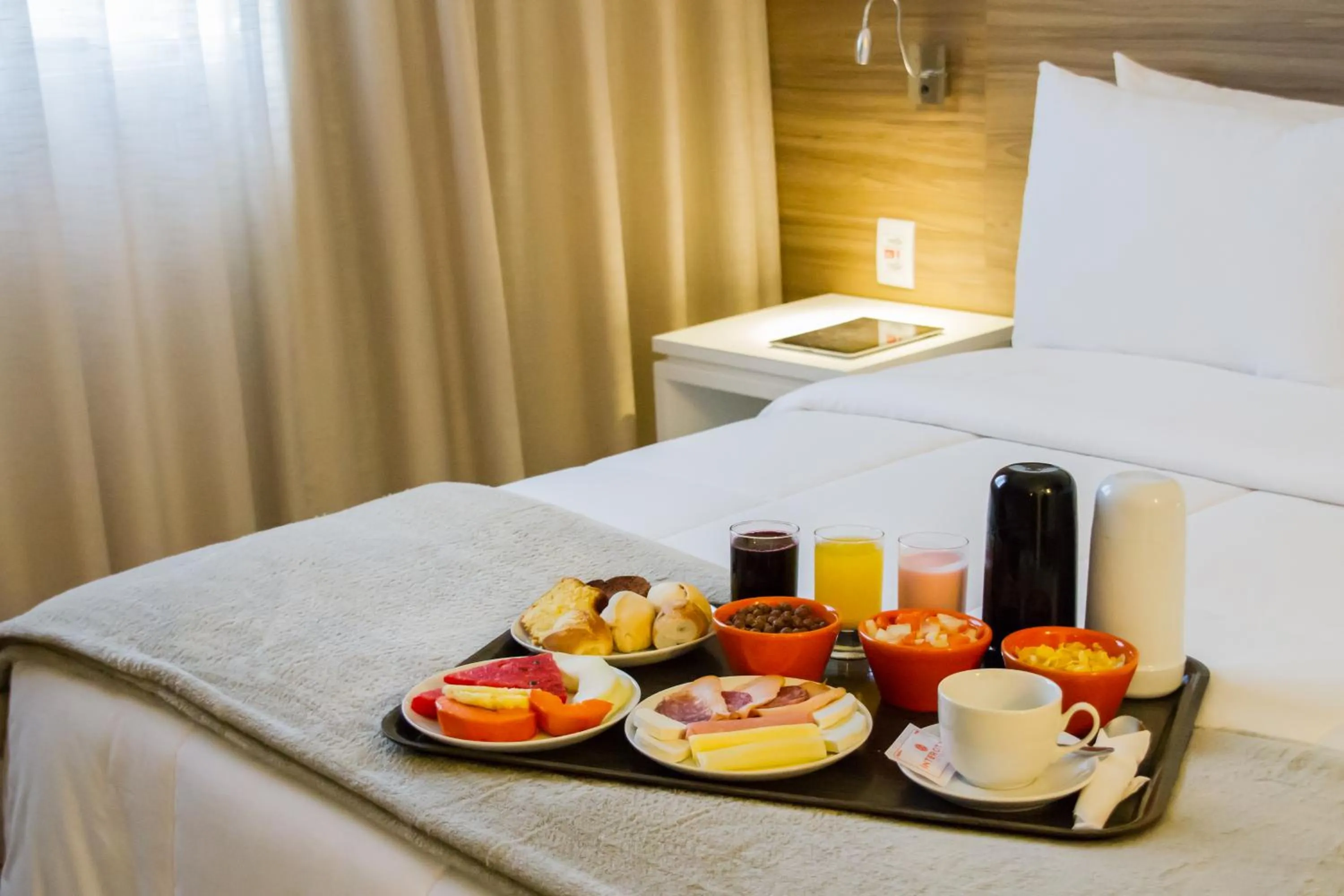 Property building, Bed in Intercity Gravataí