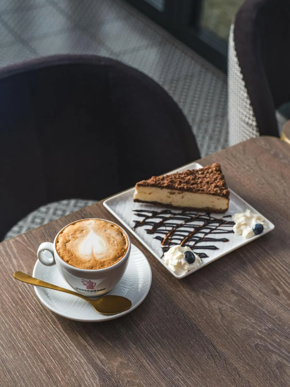 Restaurant/places to eat in H Villa Herkules