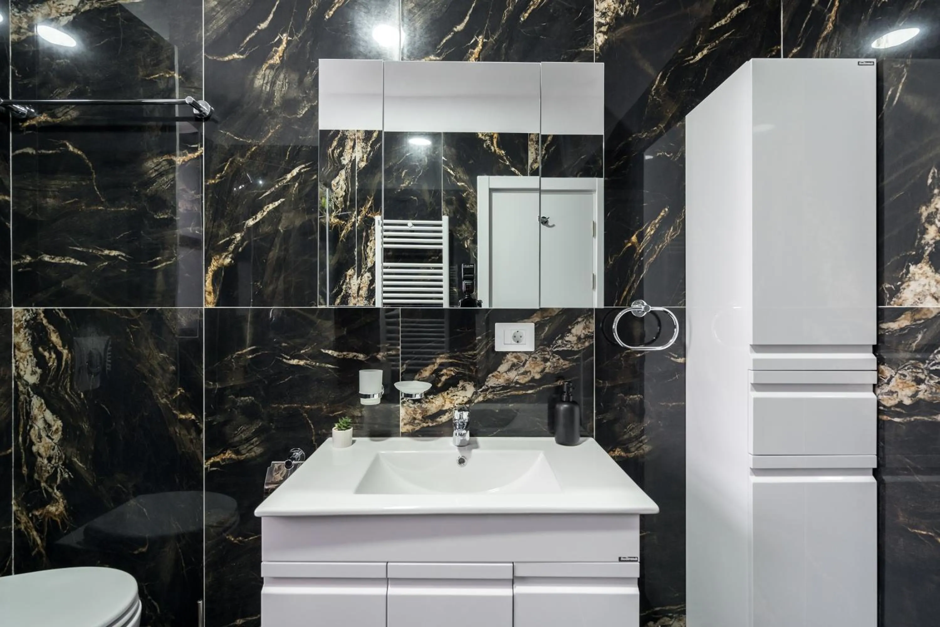 Shower in Pop Up ApartHotel