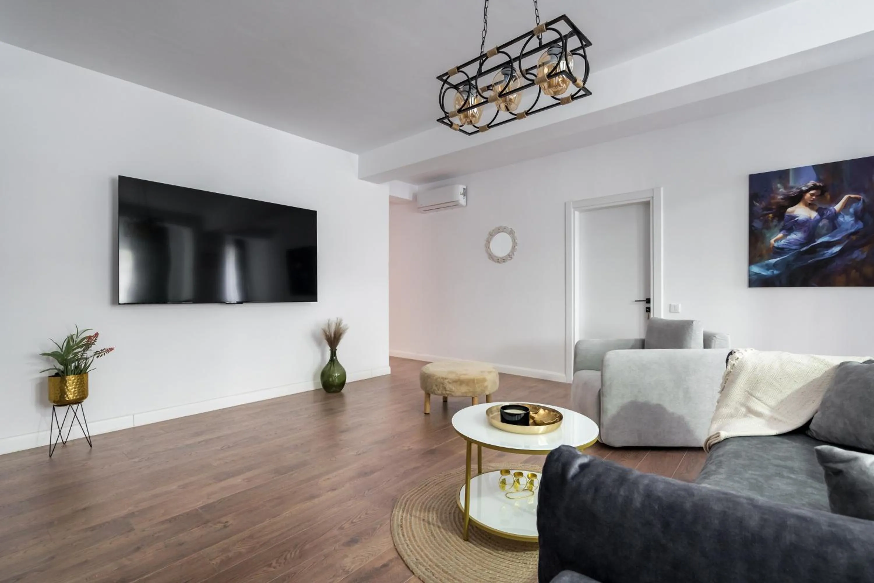 TV and multimedia in Pop Up ApartHotel
