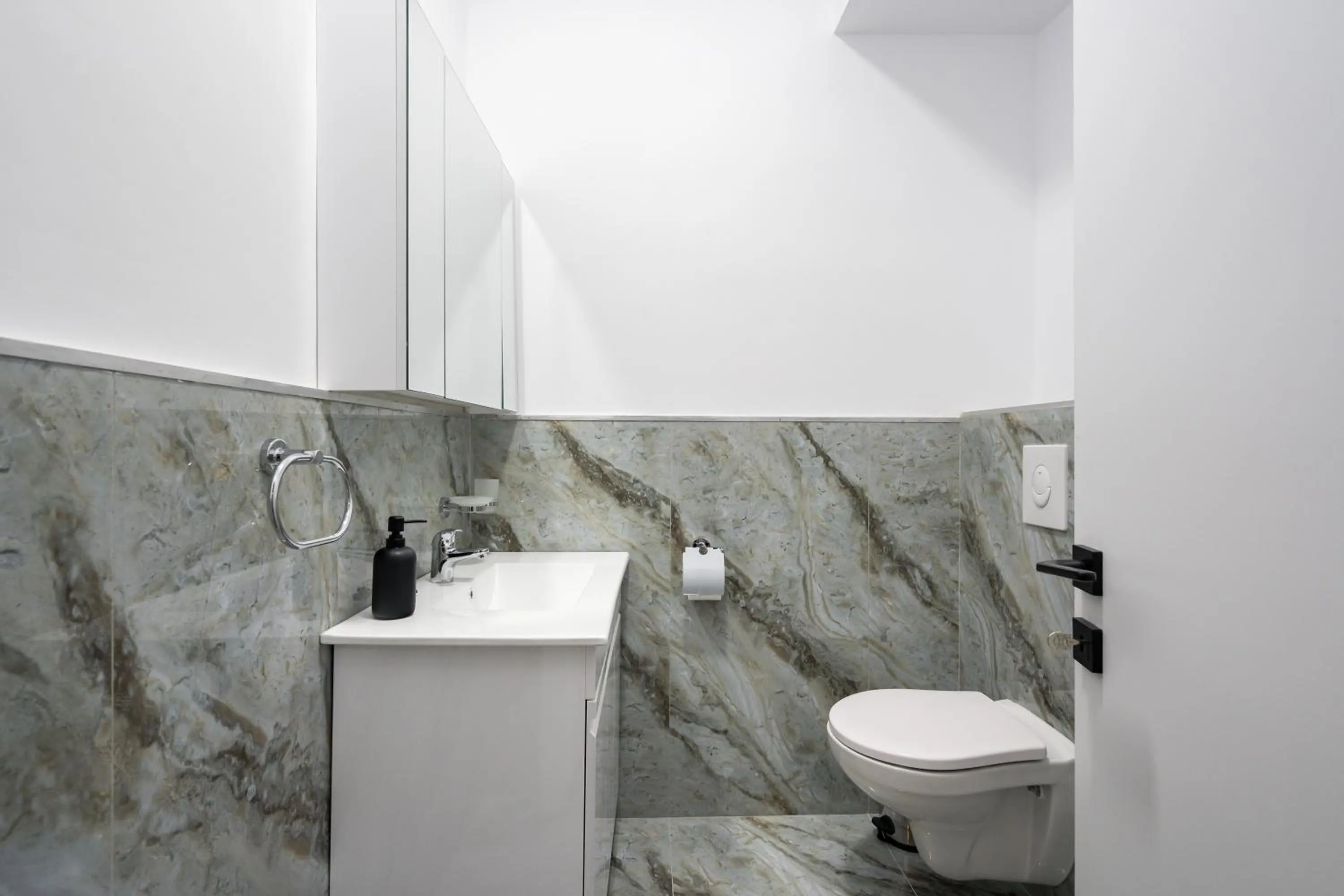 Toilet in Pop Up ApartHotel