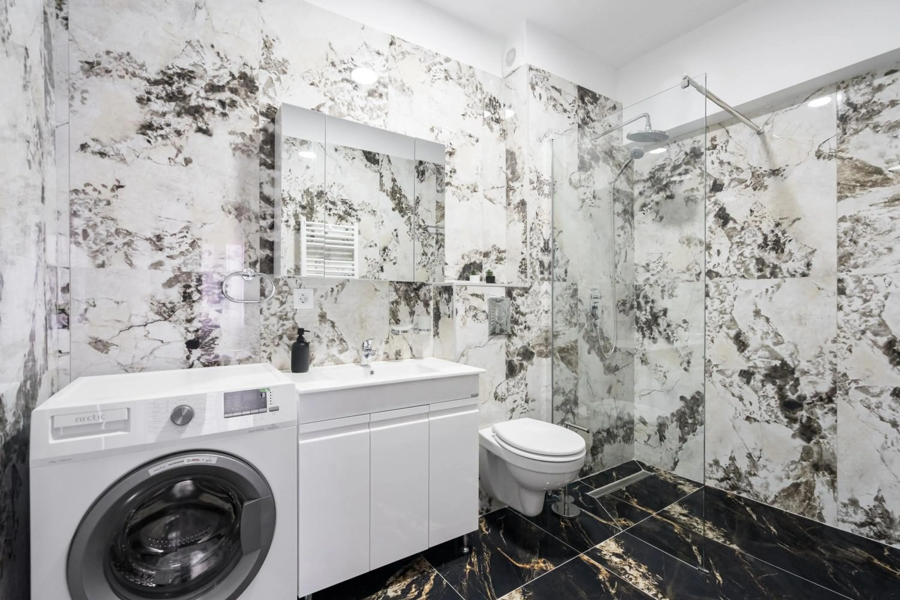 Toilet in Pop Up ApartHotel