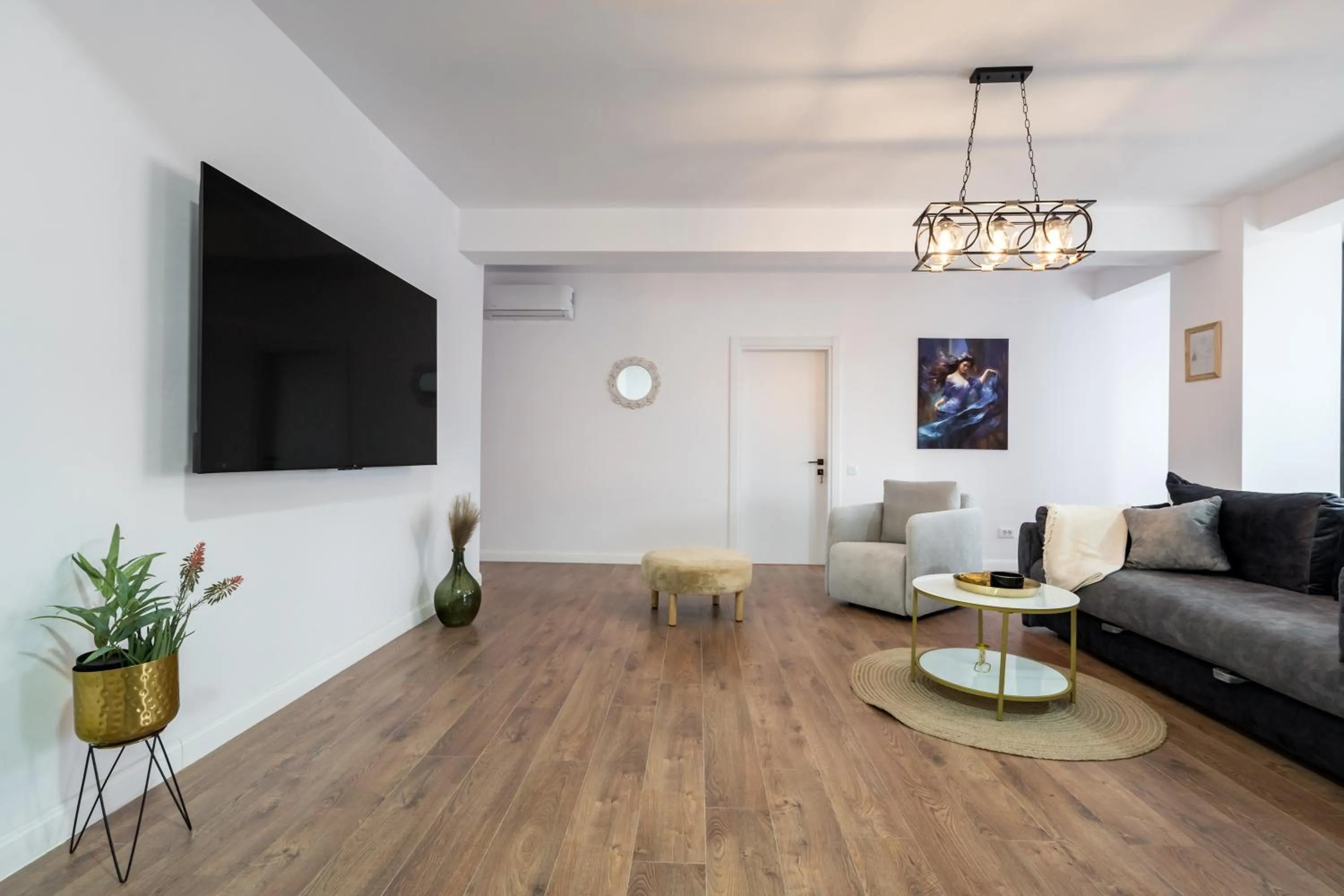 TV and multimedia in Pop Up ApartHotel