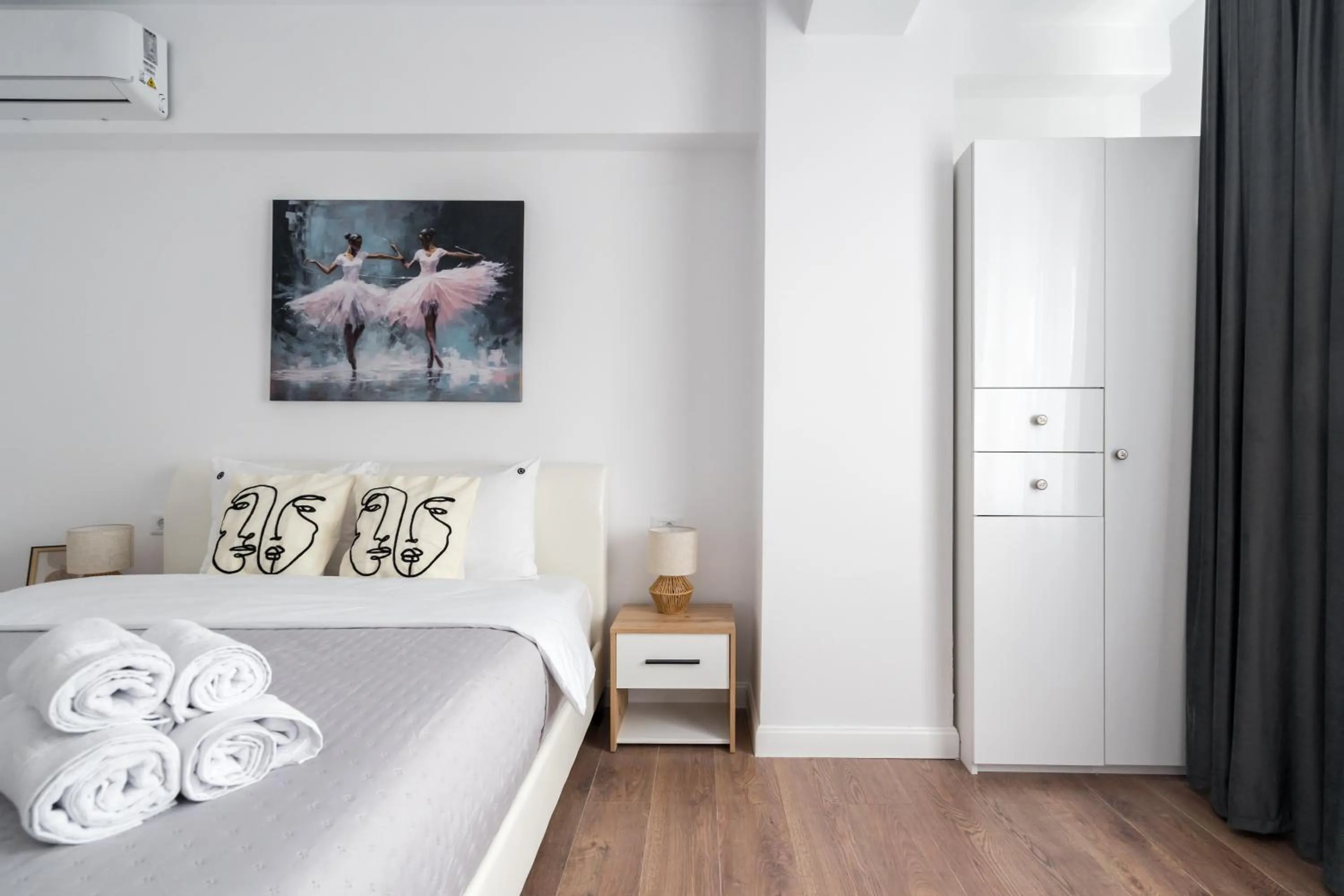 Bed in Pop Up ApartHotel