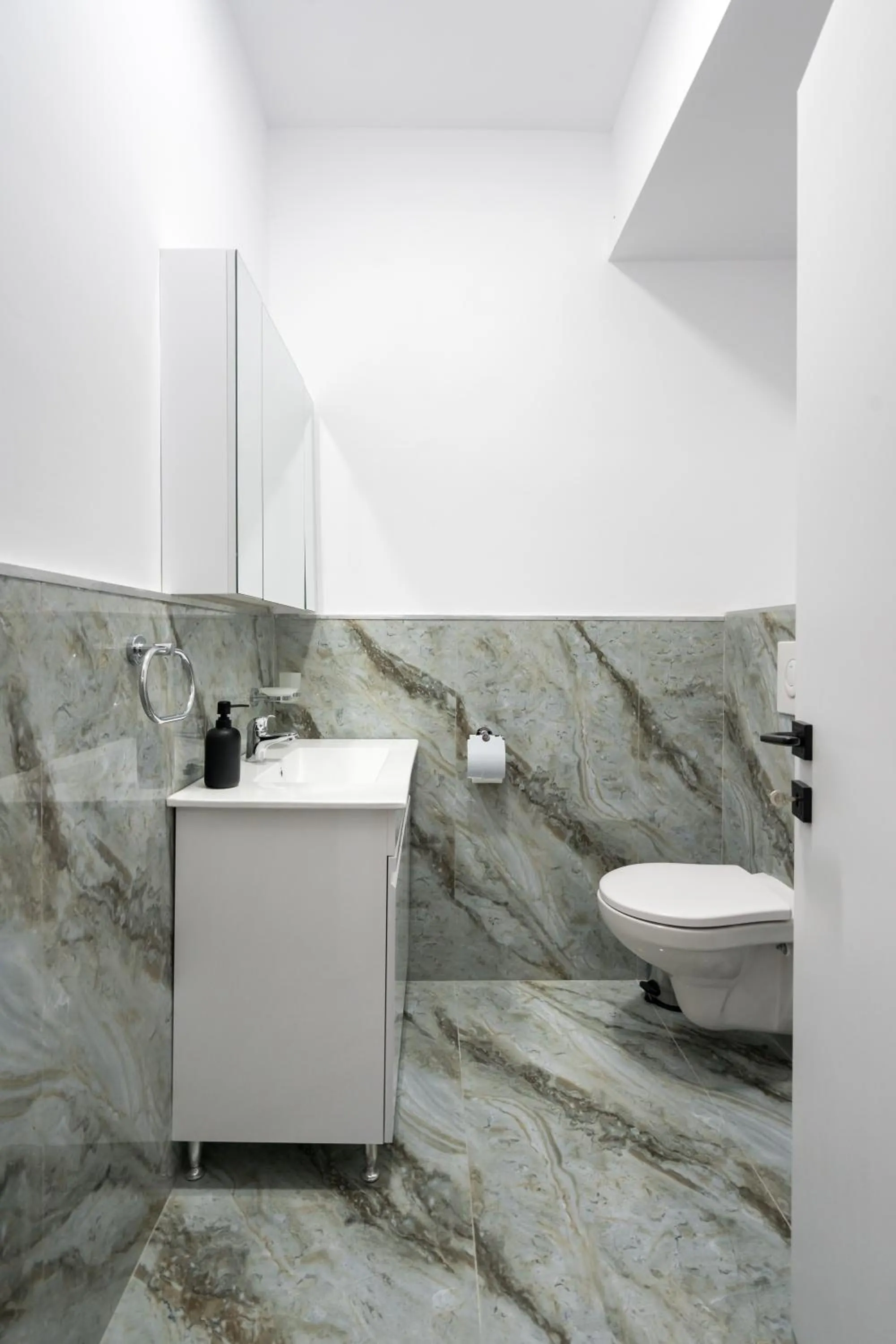 Toilet in Pop Up ApartHotel