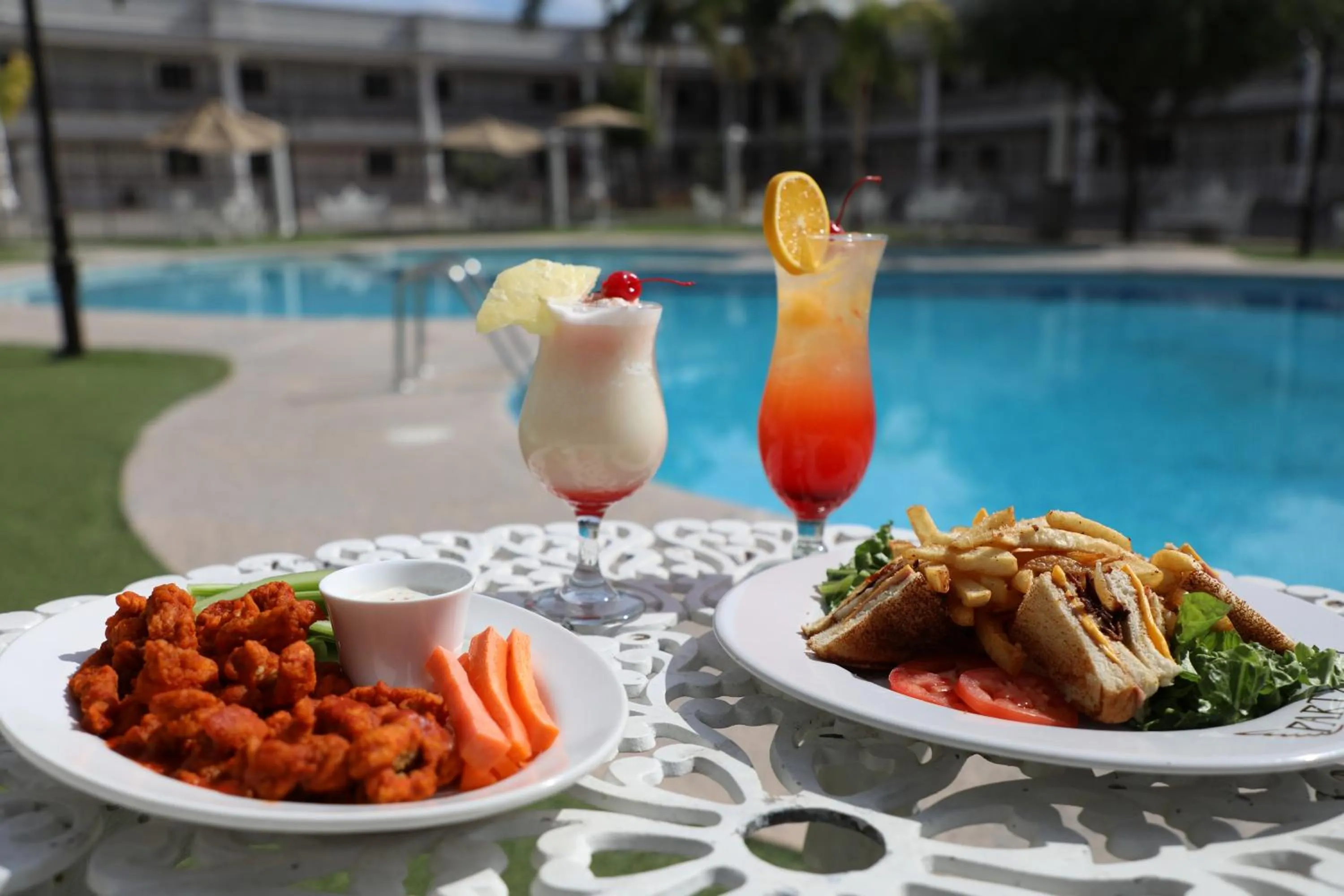 Swimming pool in Hotel Santorian