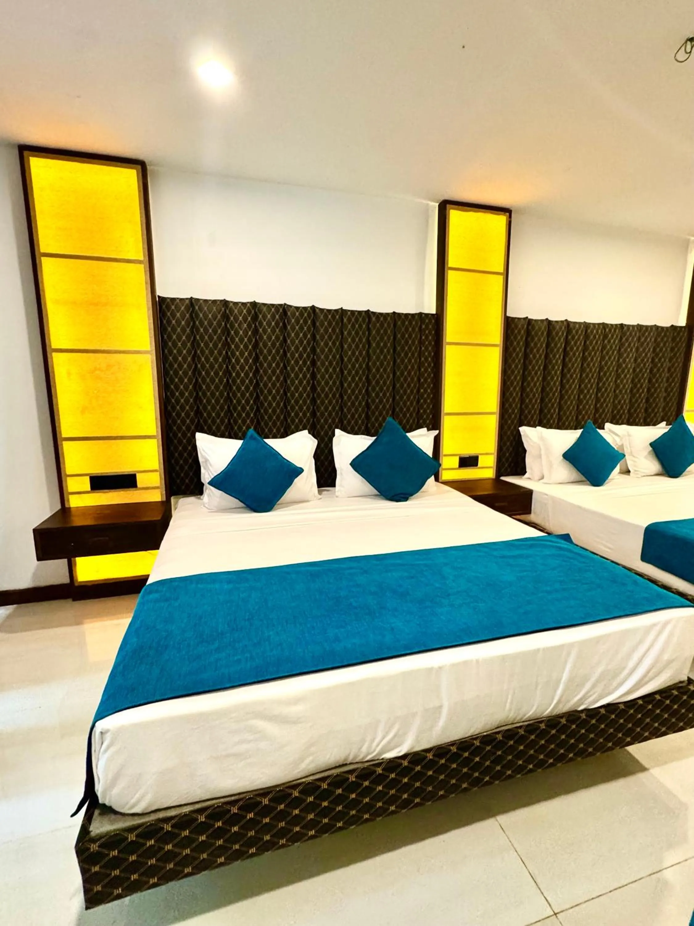 Bedroom, Bed in Sundaras Family Suites